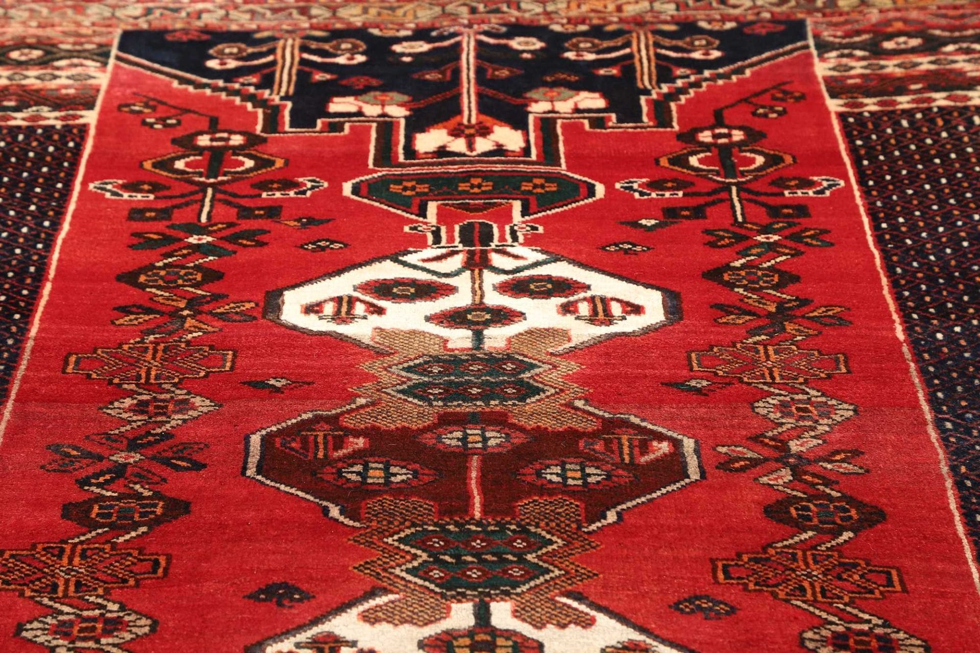 Shiraz Perserteppich 166 × 260 cm aus Wolle, handgeknüpft
