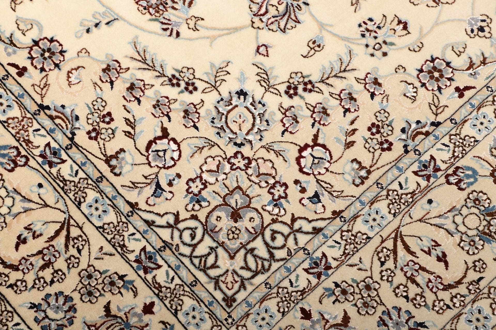 Nain Perserteppich 144 × 214 cm aus Wolle, handgeknüpft