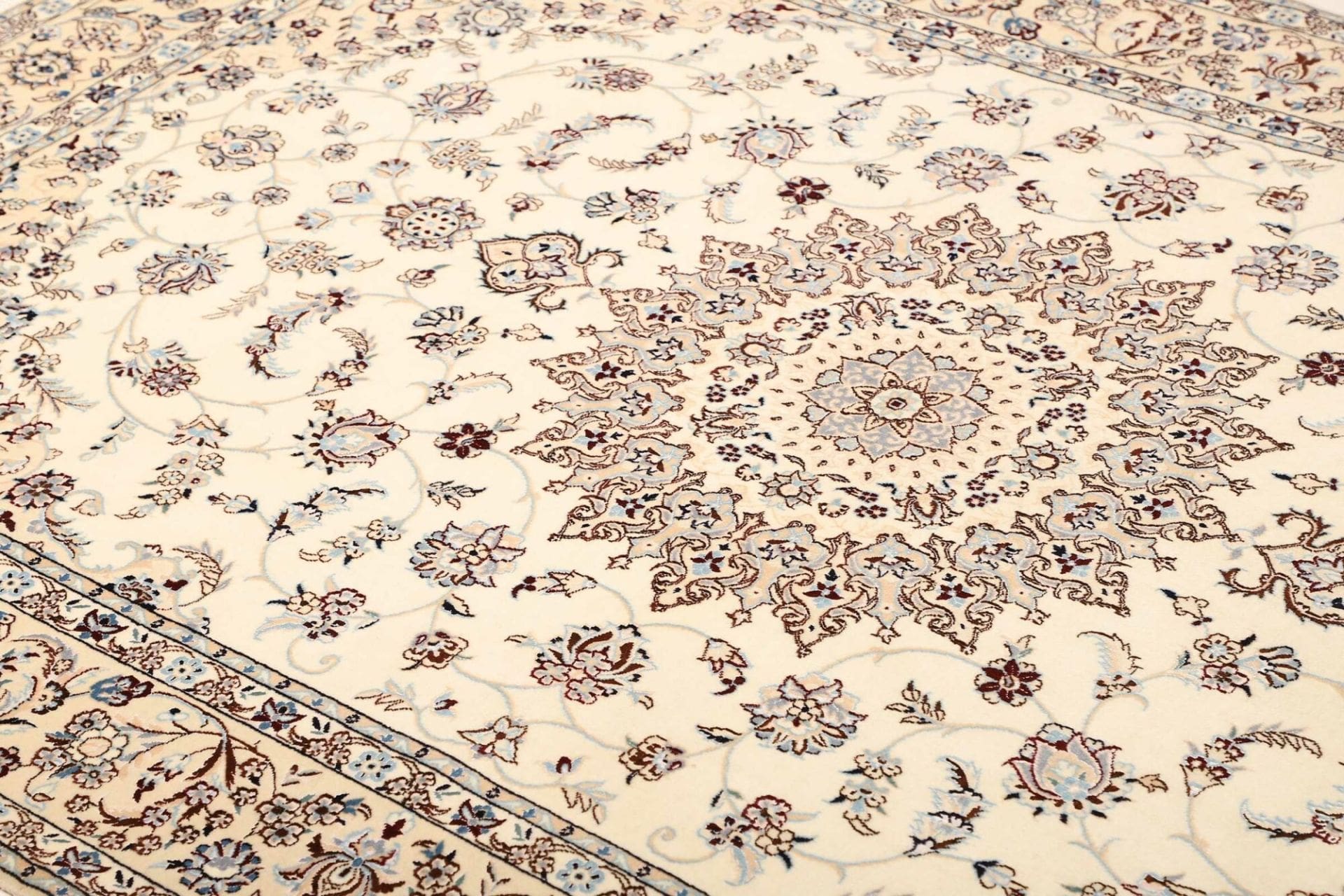 Nain Perserteppich 144 × 214 cm aus Wolle, handgeknüpft