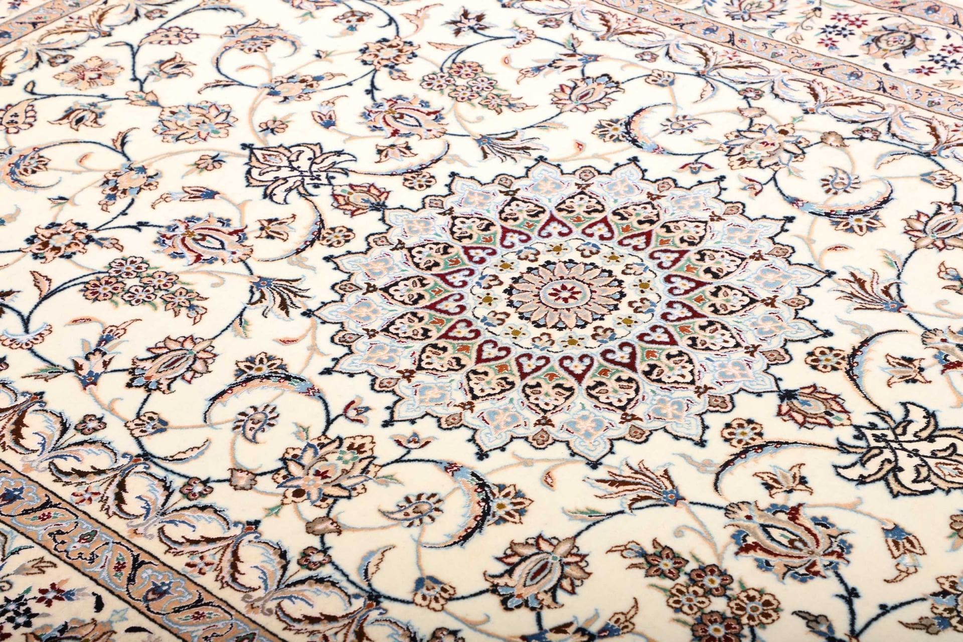 Handgeknüpfter Nain Perserteppich, 159 × 234 cm, Wolle