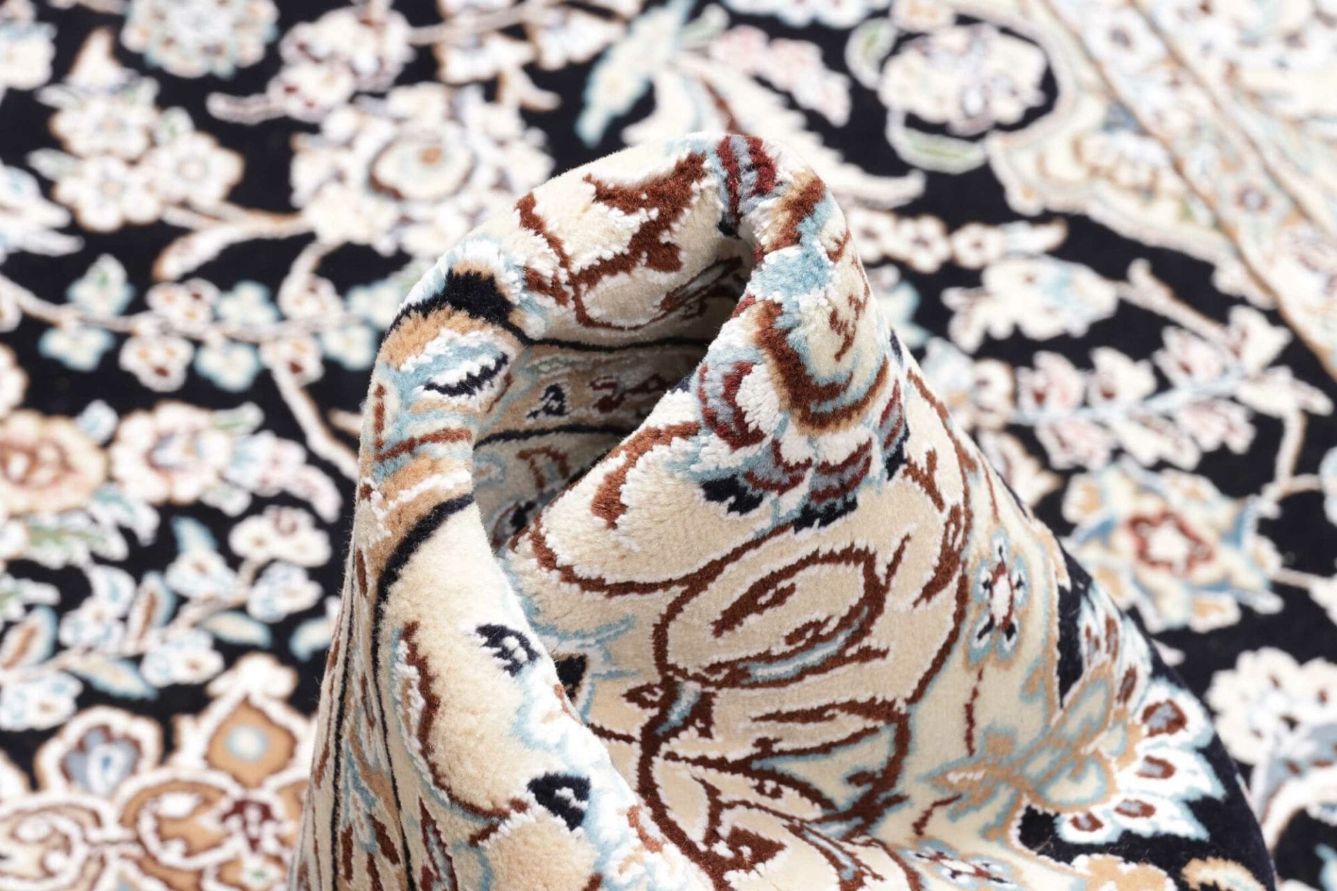 Nain Perserteppich aus Iran, 146 × 247 cm