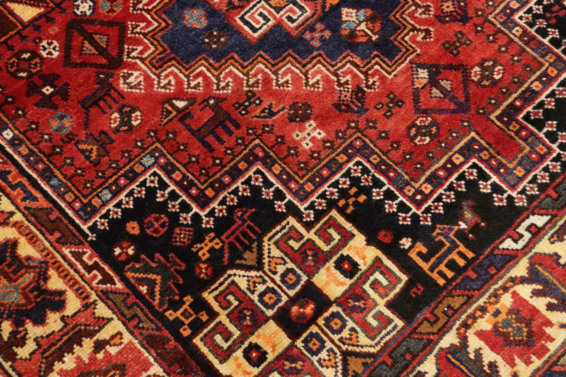 Shiraz Perserteppich 171 × 258 cm aus Wolle, handgeknüpft