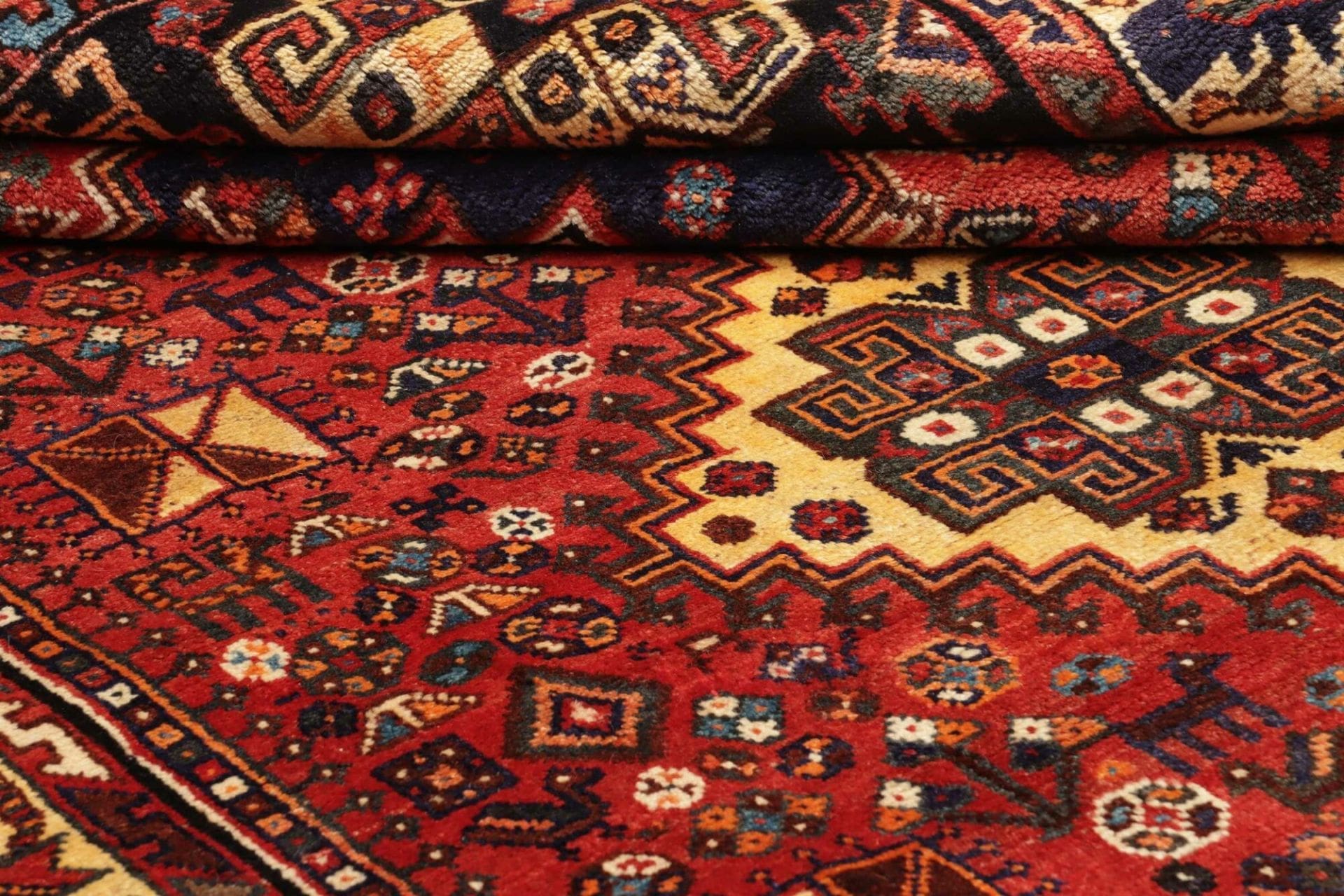 Shiraz Perserteppich 171 × 258 cm aus Wolle, handgeknüpft