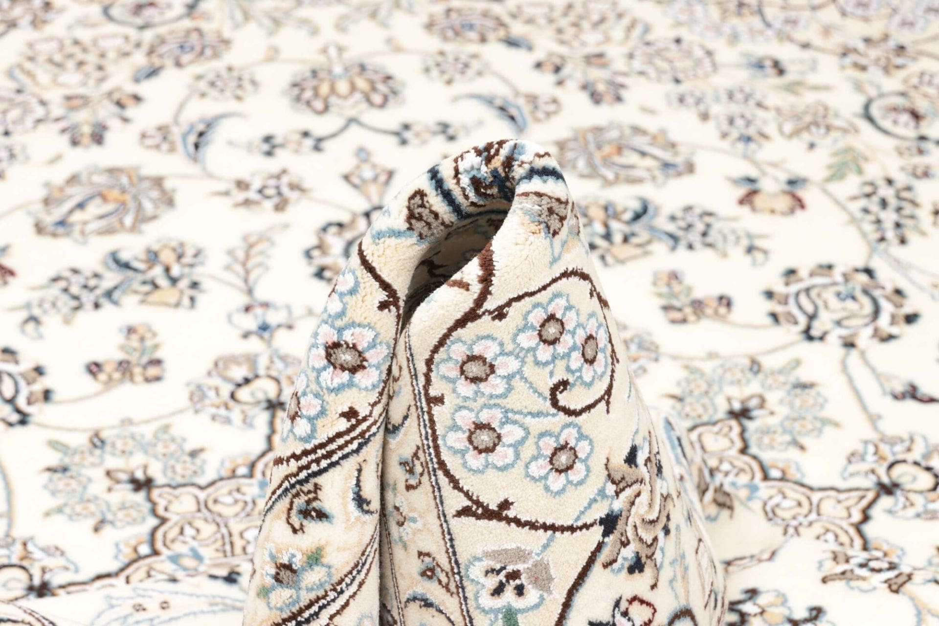 Nain Perserteppich 173 × 272 cm aus Wolle, handgeknüpft