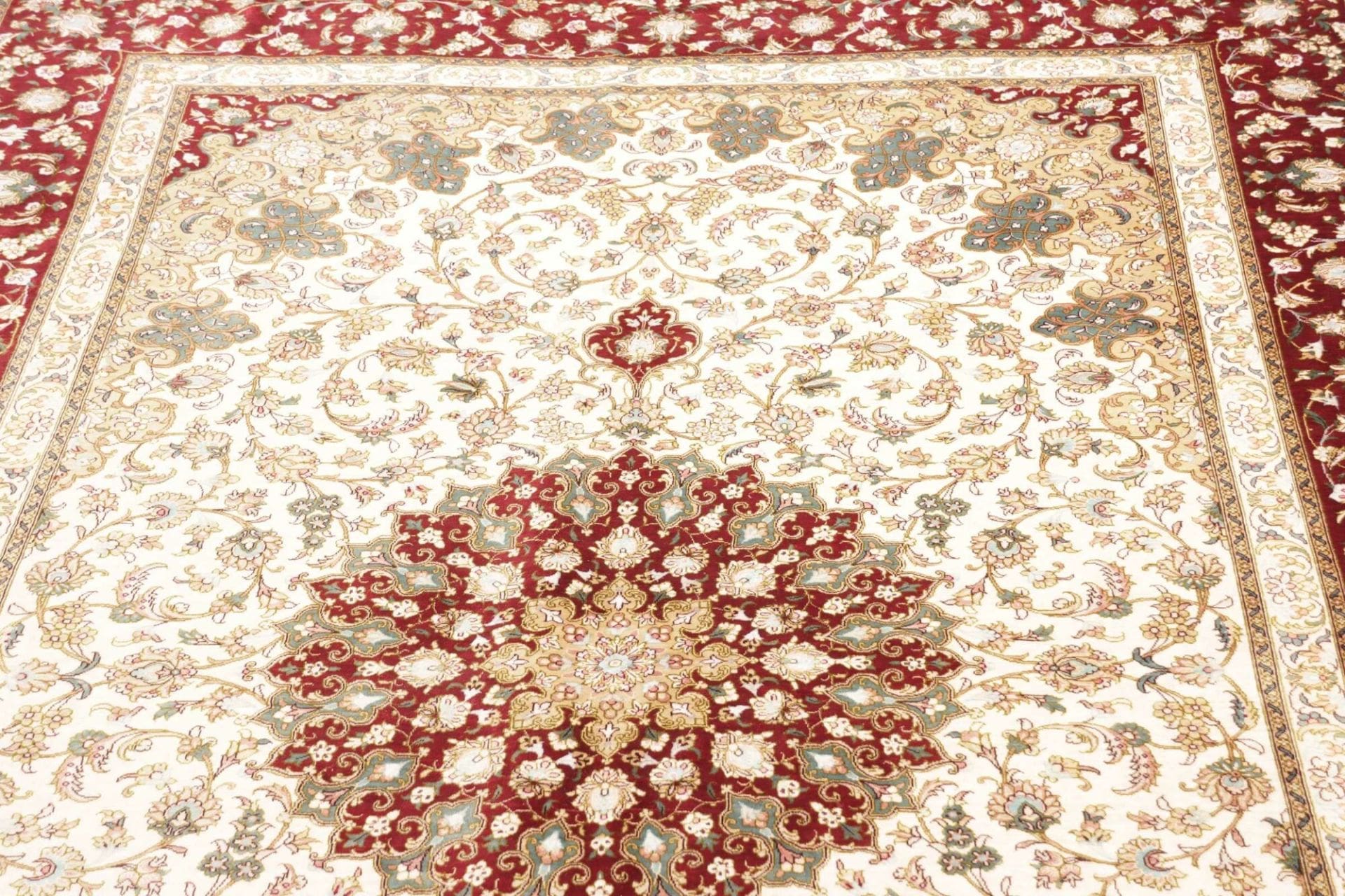 Ghom Perserteppich aus Iran, 157 × 233 cm