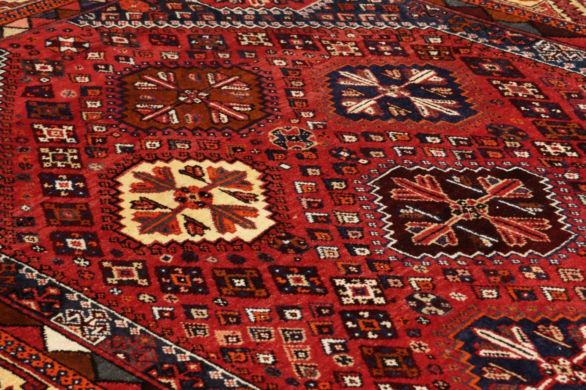 Qashqai Perserteppich aus Iran, 153 × 240 cm