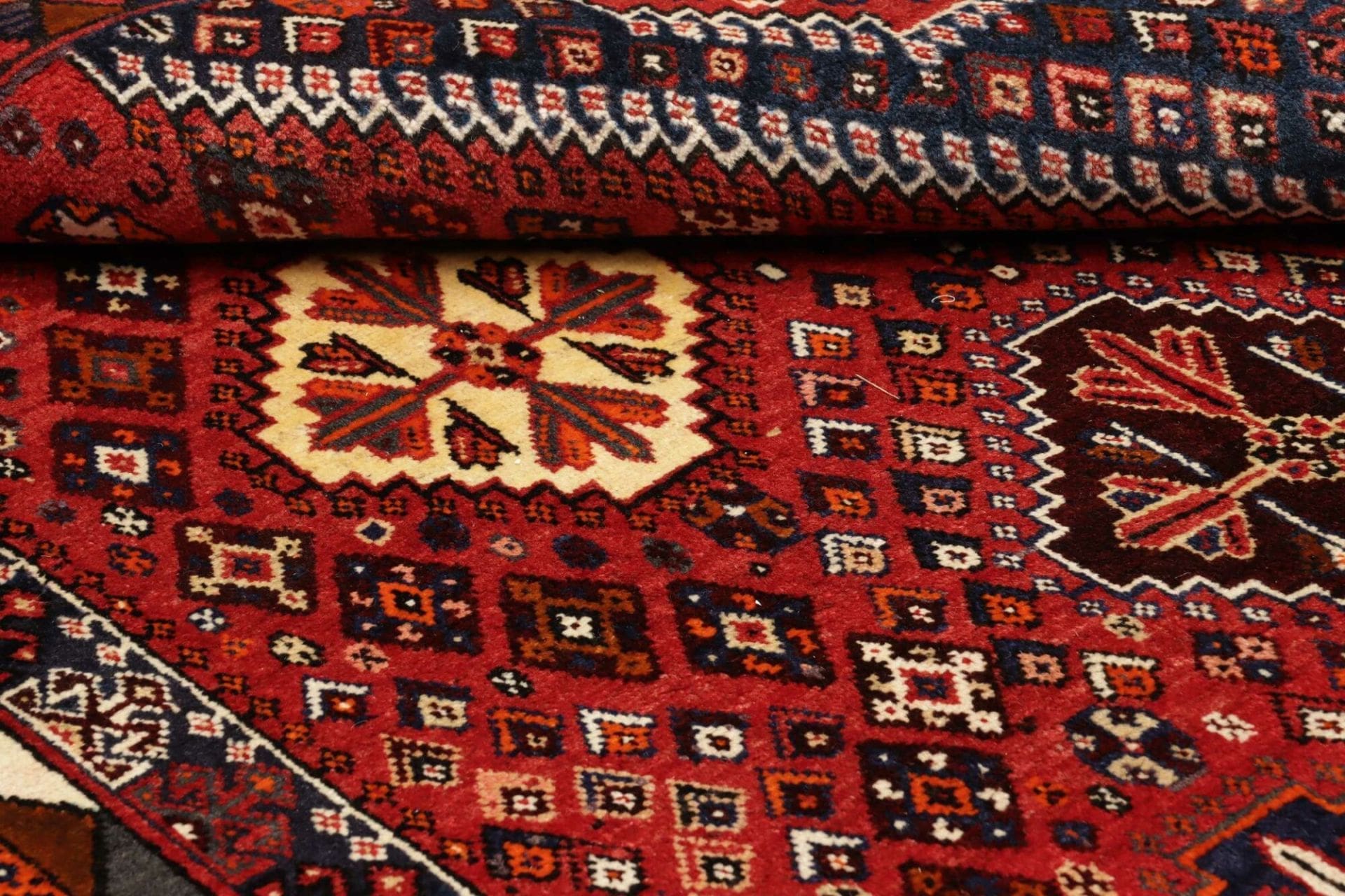 Qashqai Perserteppich aus Iran, 153 × 240 cm