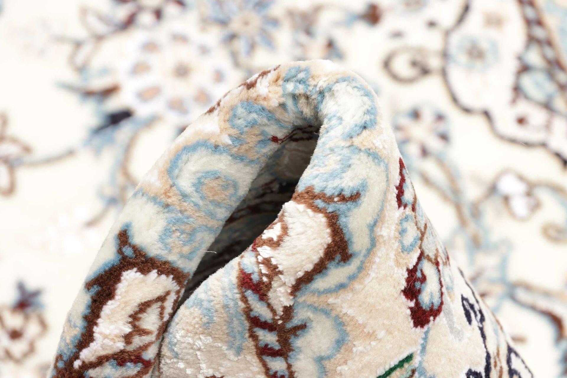 Nain Perserteppich aus Iran, 143 × 225 cm