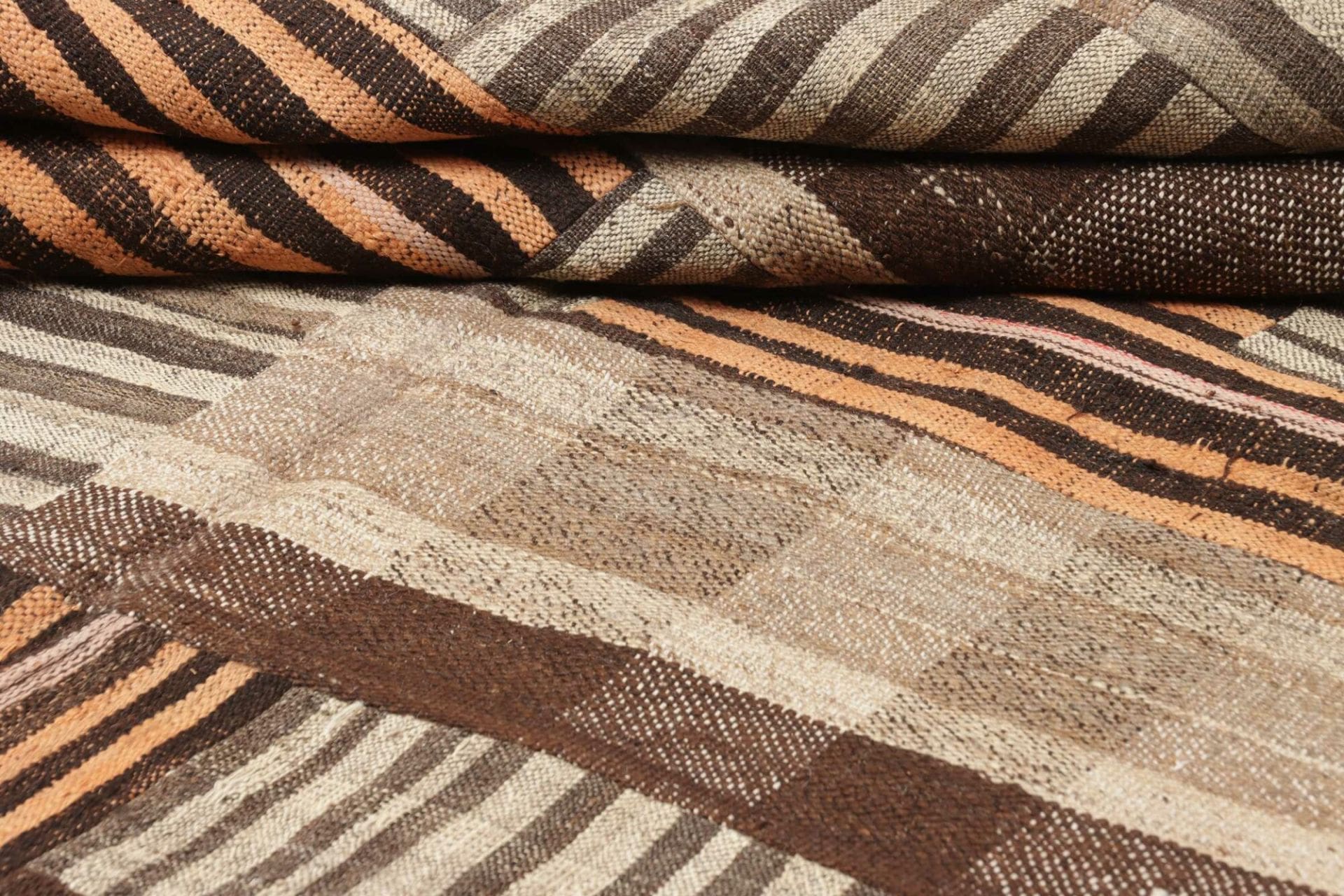 Perserteppich aus Iran, 177 × 240 cm