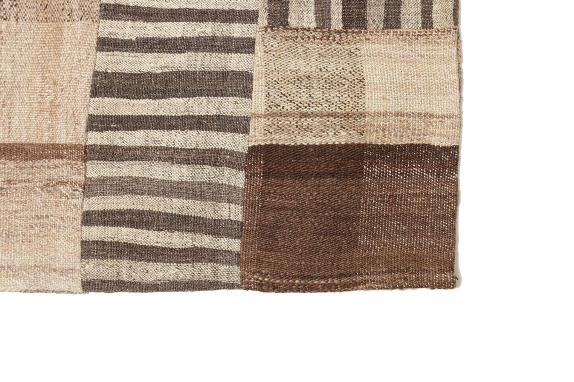Perserteppich aus Iran, 177 × 240 cm