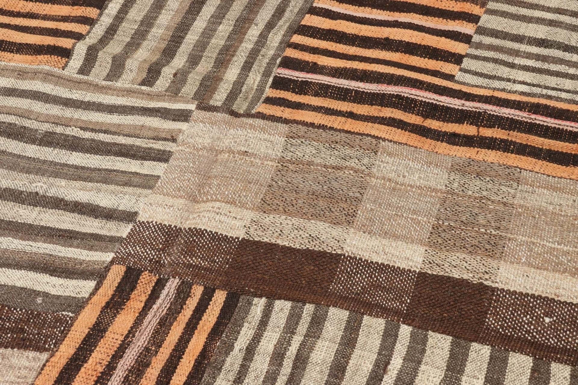 Perserteppich aus Iran, 177 × 240 cm