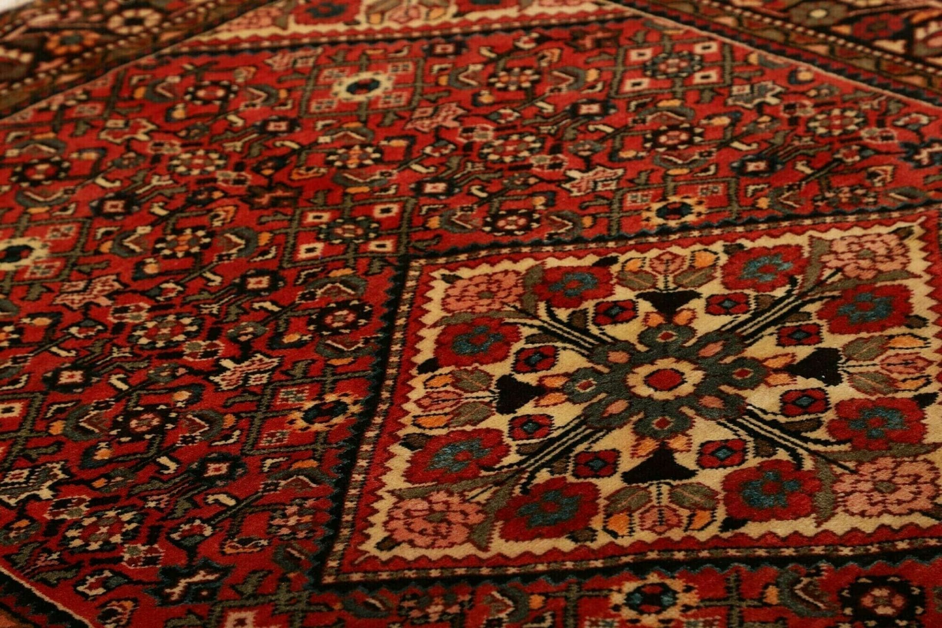 Hamadan Perserteppich aus Iran, 158 × 222 cm