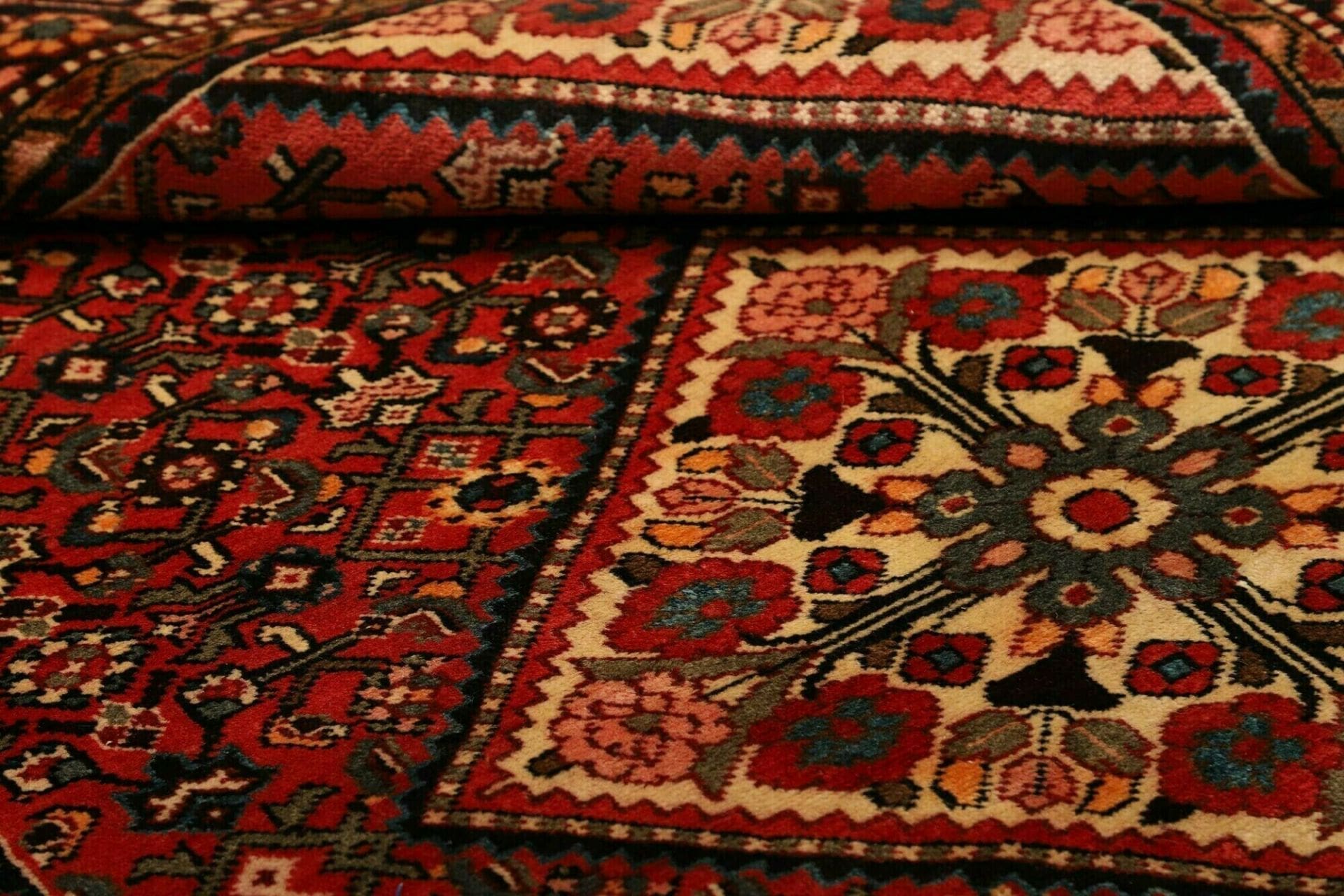 Hamadan Perserteppich aus Iran, 158 × 222 cm