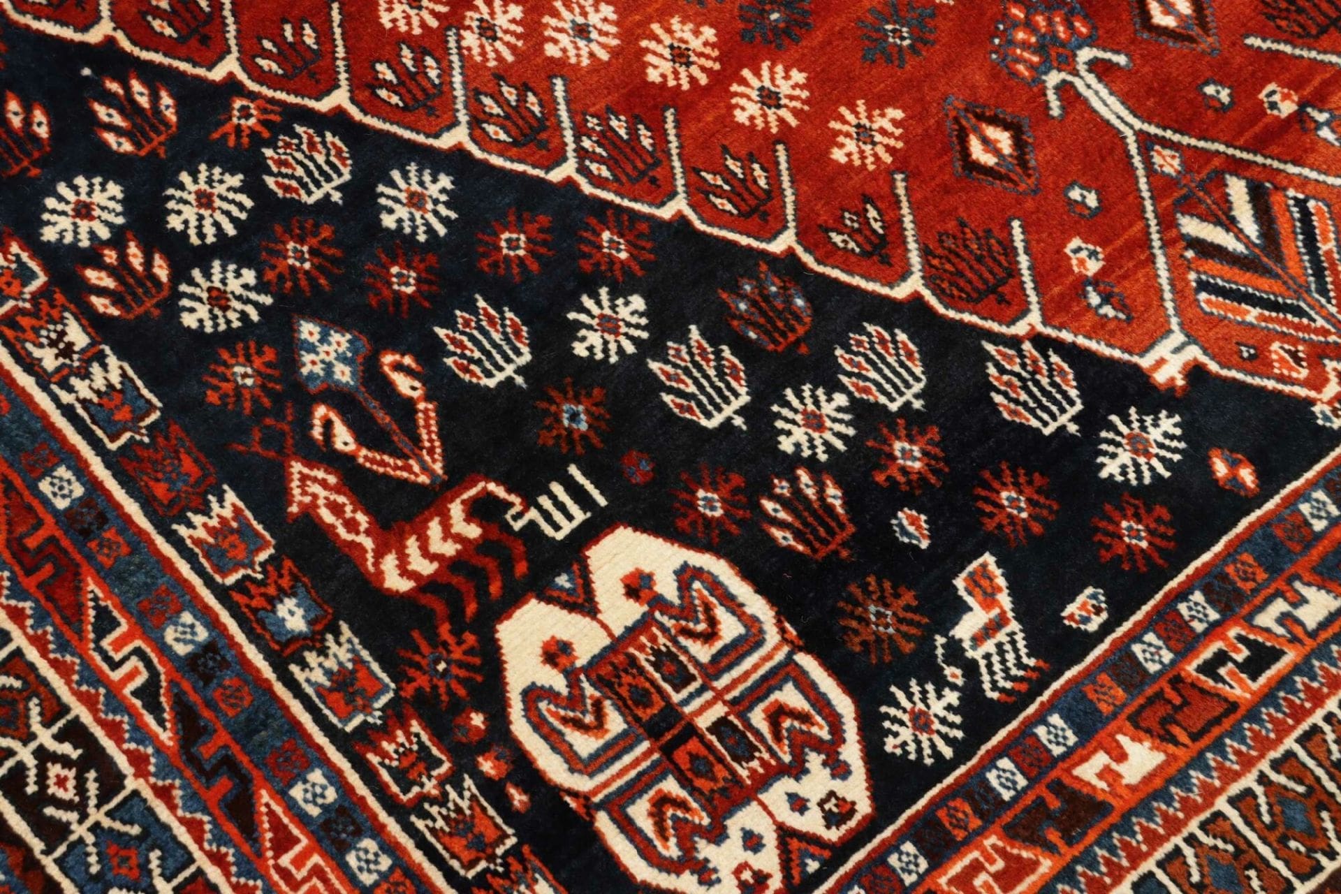 Handgeknüpfter Shiraz Perserteppich 173 × 272 cm
