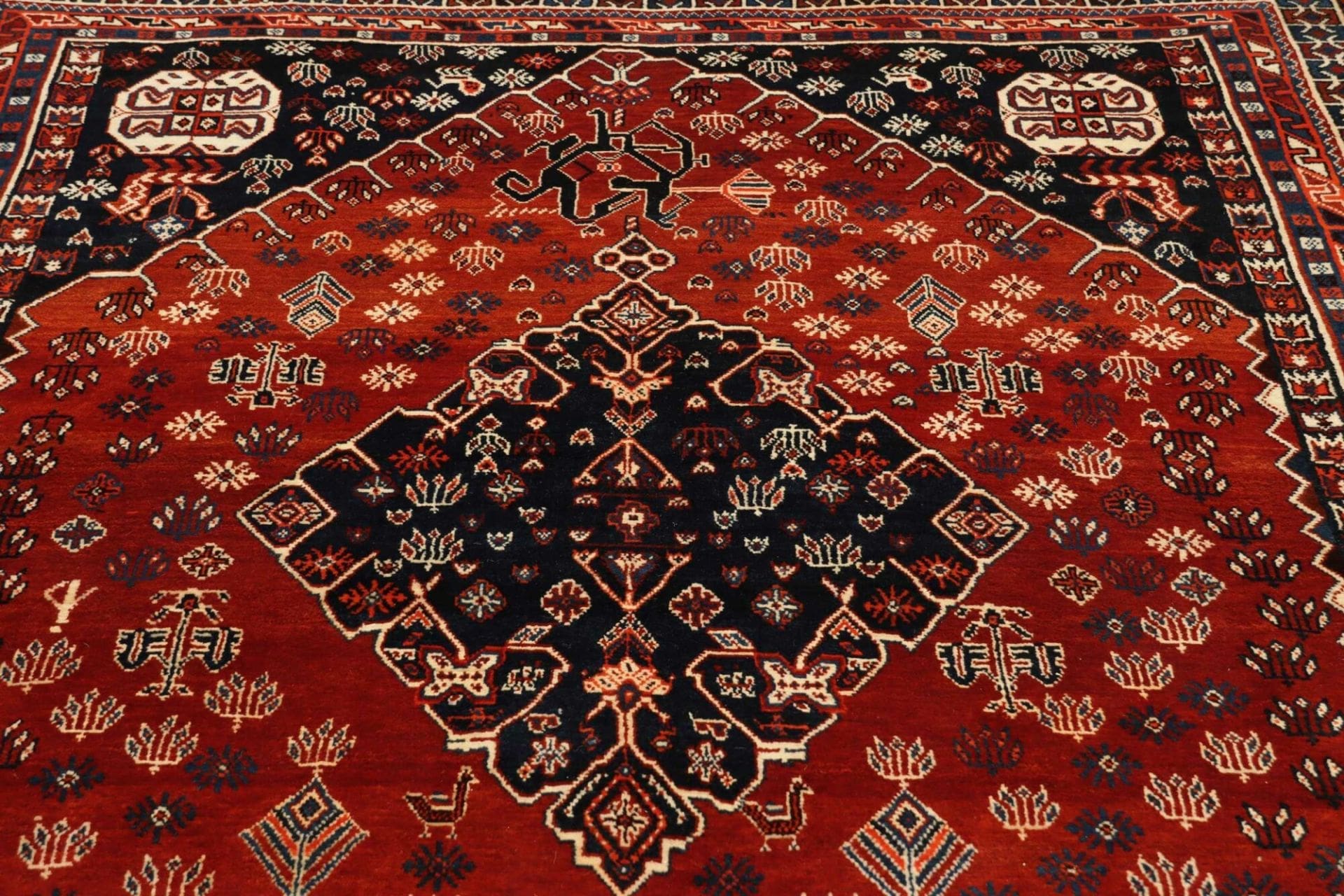 Handgeknüpfter Shiraz Perserteppich 173 × 272 cm