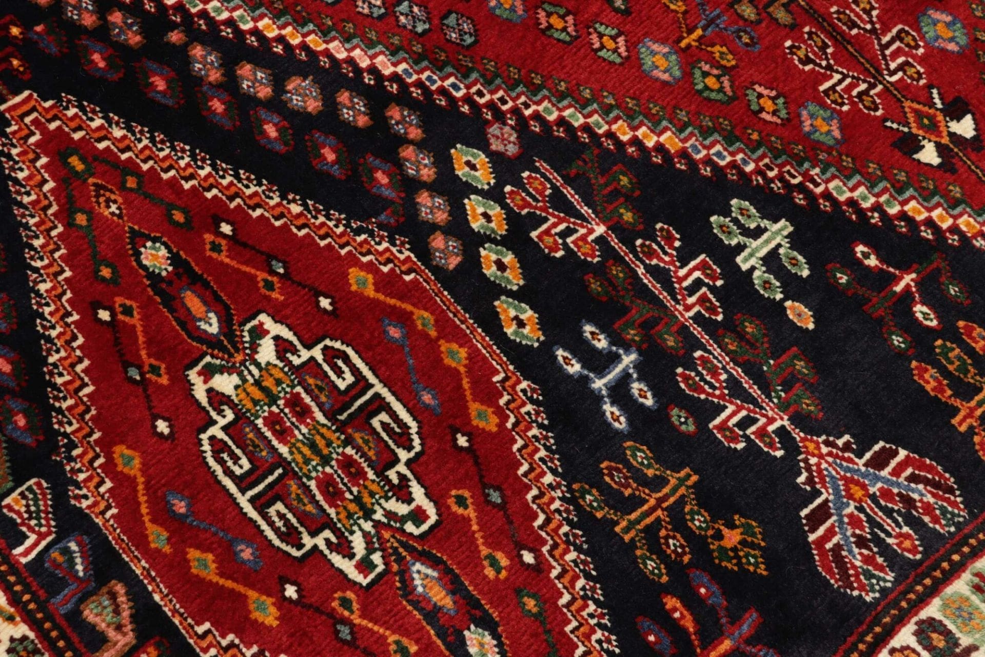 Handgeknüpfter Qashqai Perserteppich, 166 × 260 cm, Wolle