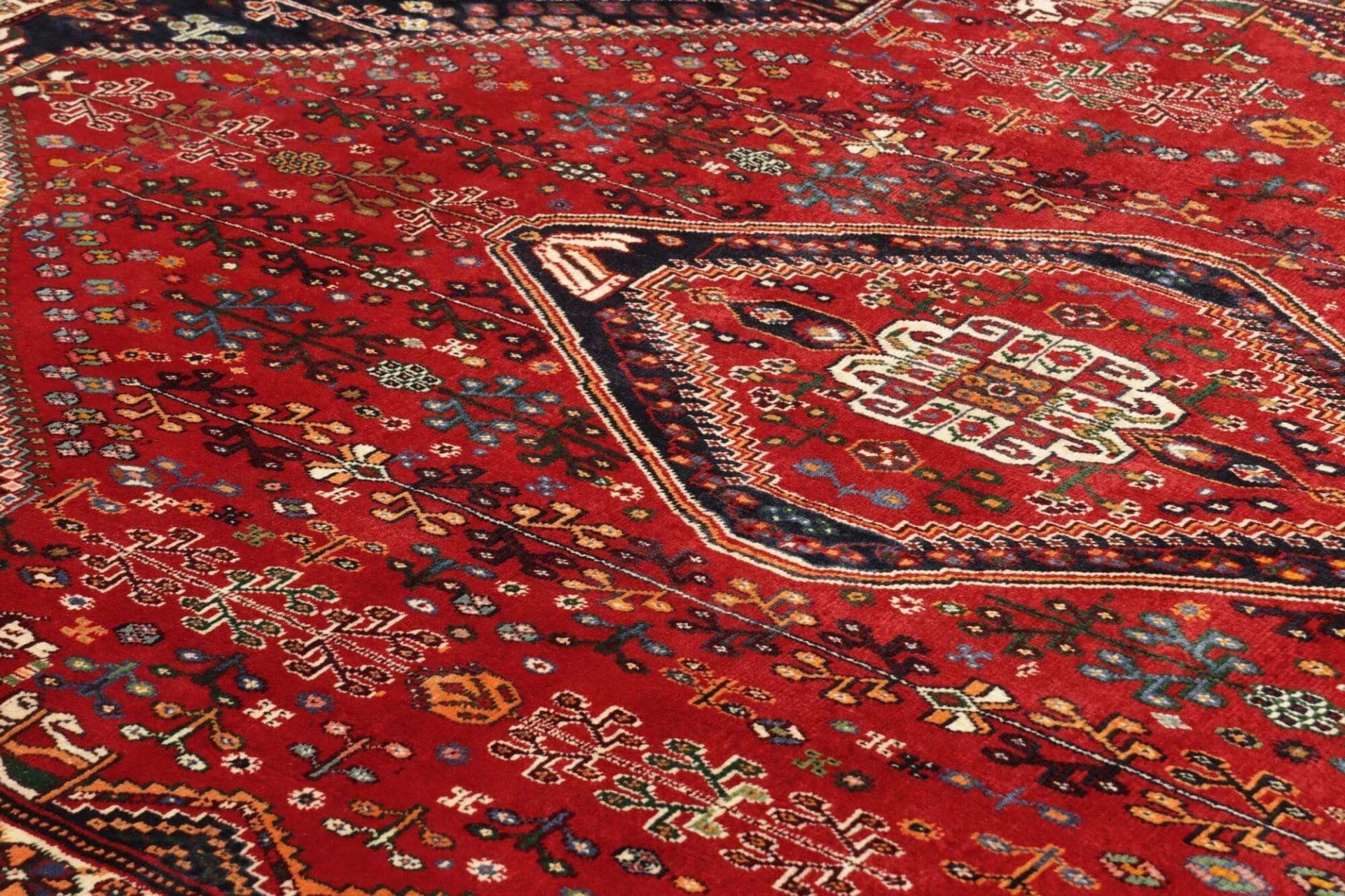 Handgeknüpfter Qashqai Perserteppich, 166 × 260 cm, Wolle