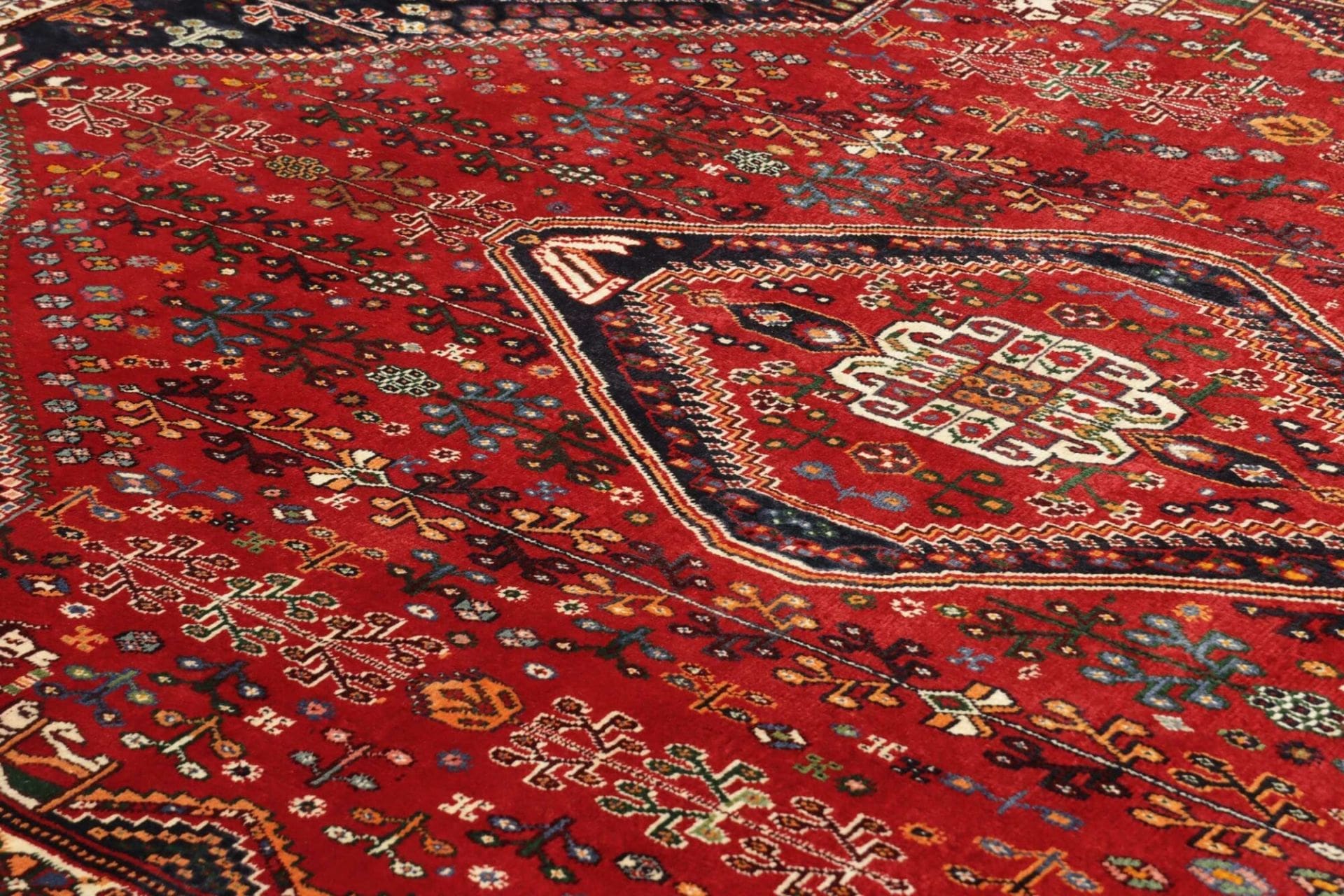 Handgeknüpfter Qashqai Perserteppich, 166 × 260 cm, Wolle