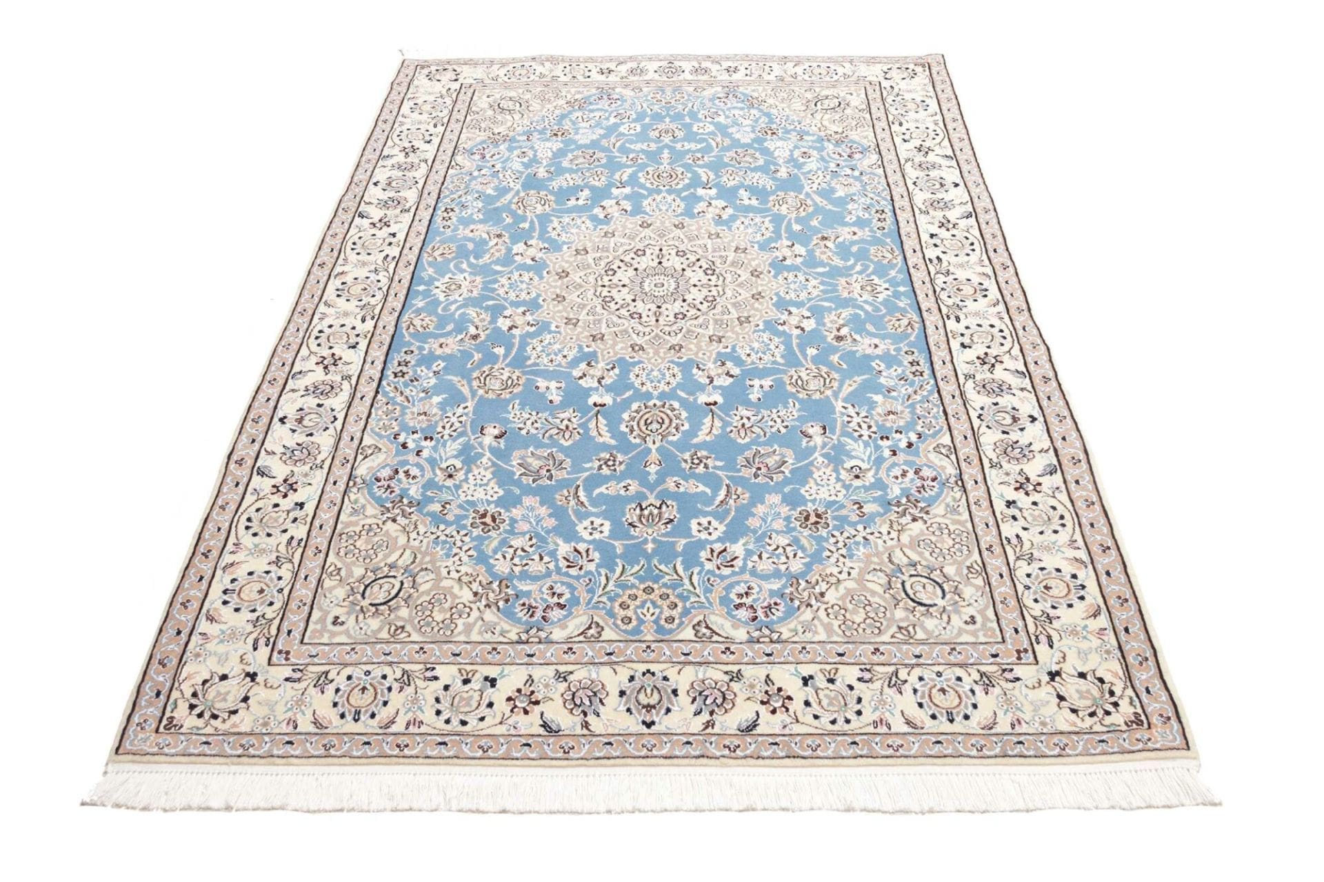 Nain Perserteppich aus Iran, 156 × 233 cm
