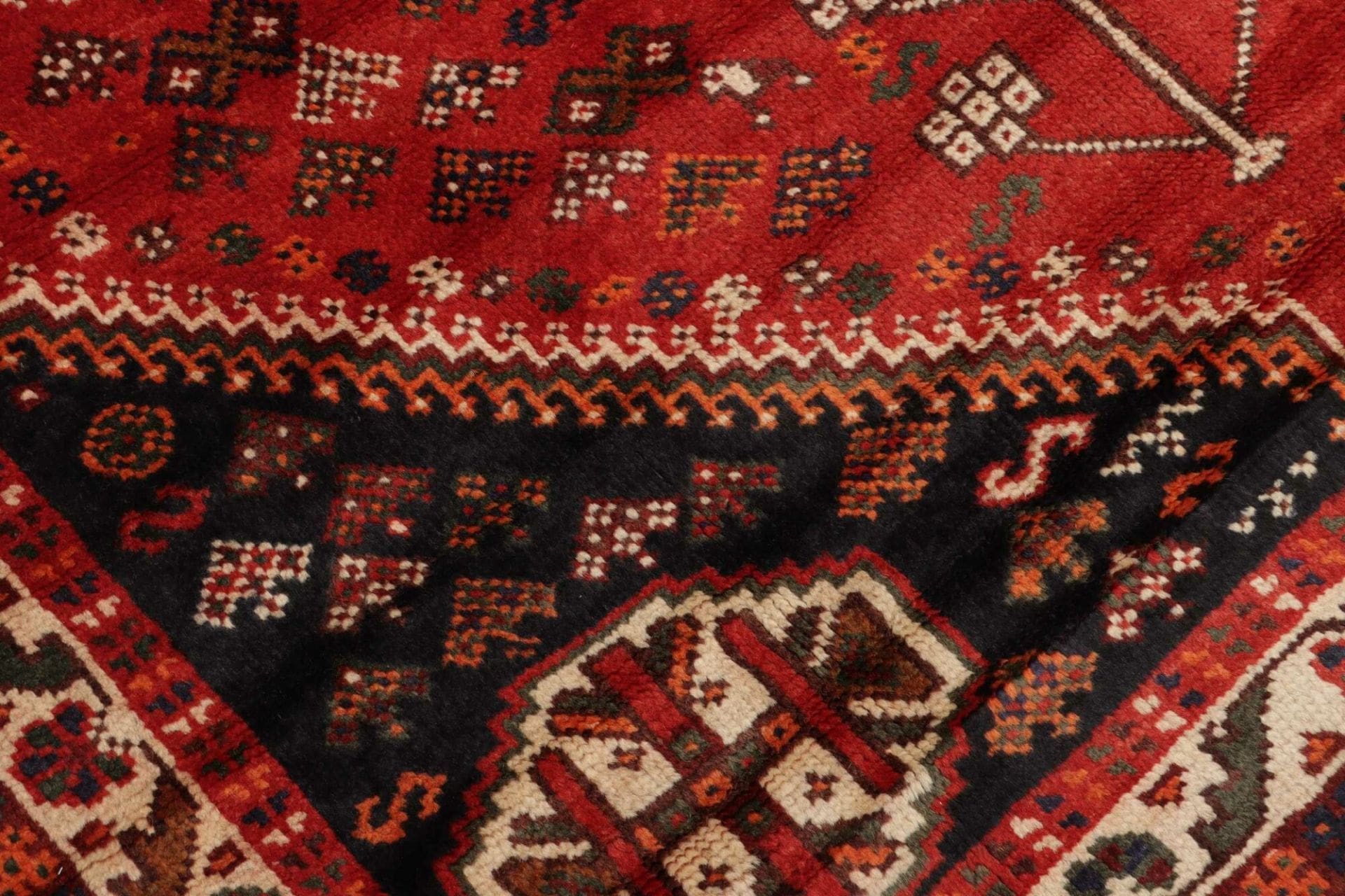 Shiraz Perserteppich aus Iran, 155 × 245 cm