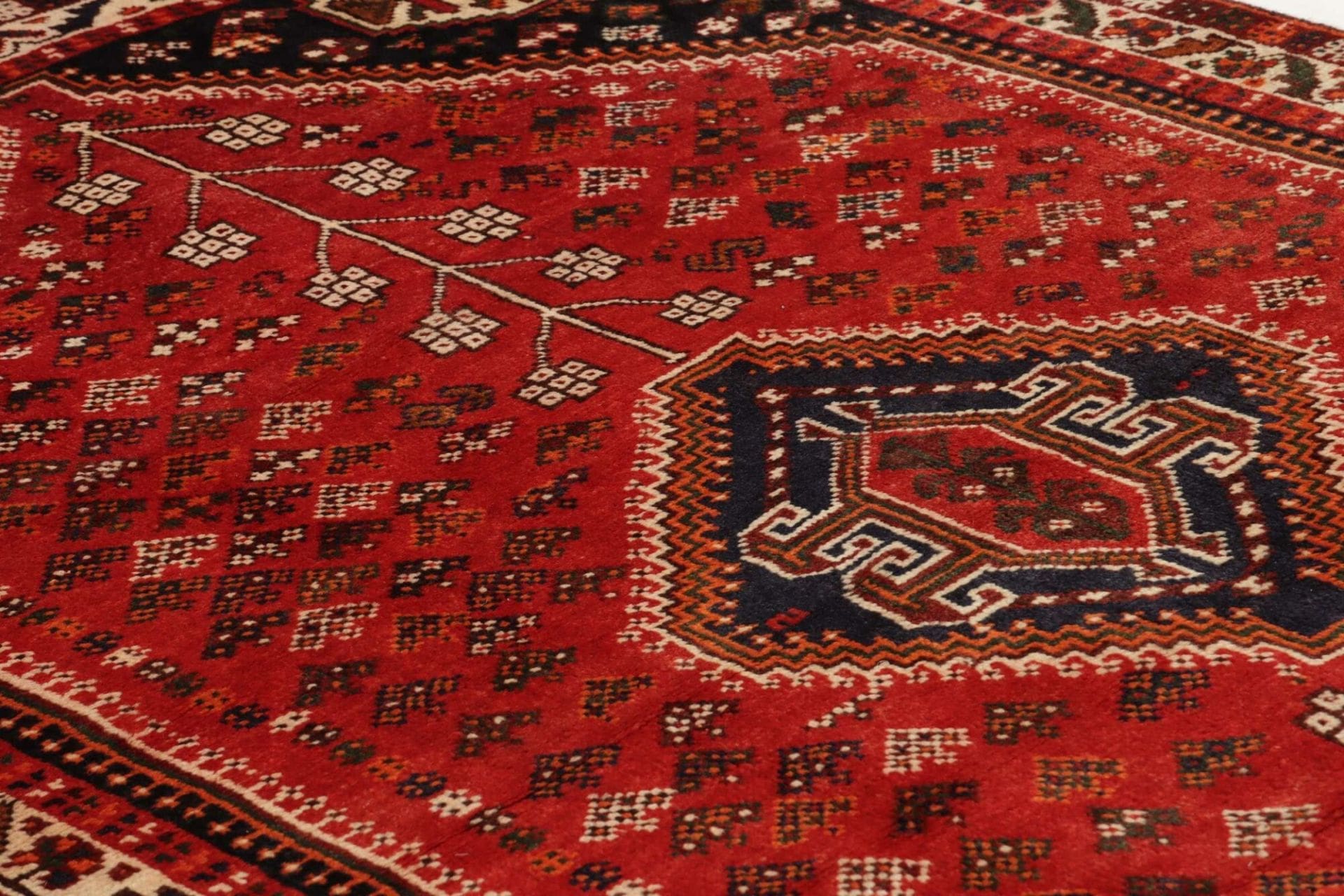 Shiraz Perserteppich aus Iran, 155 × 245 cm