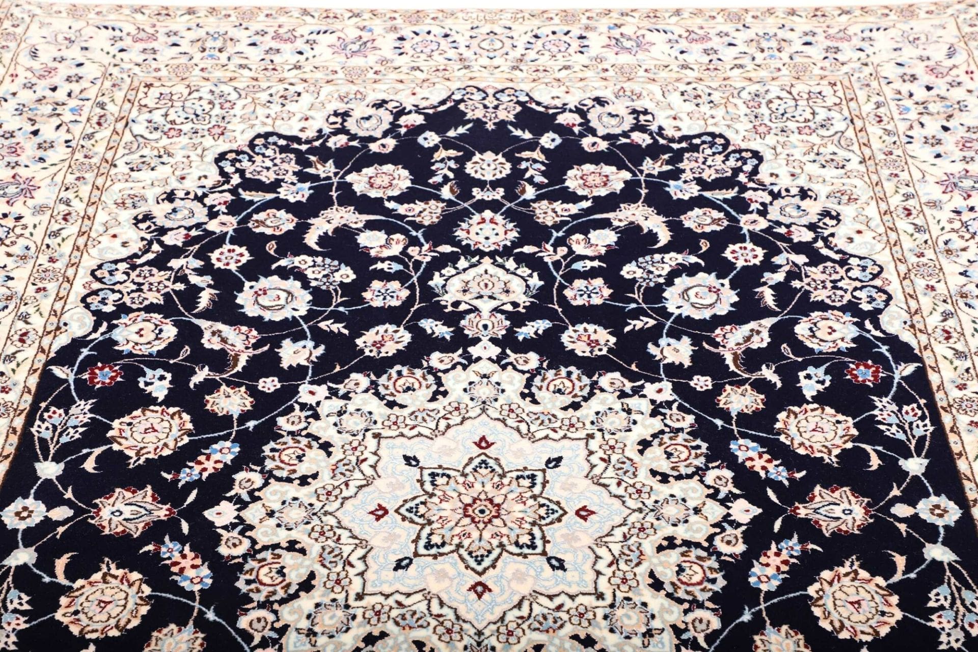 Handgeknüpfter Nain Perserteppich, 161 × 233 cm, Wolle