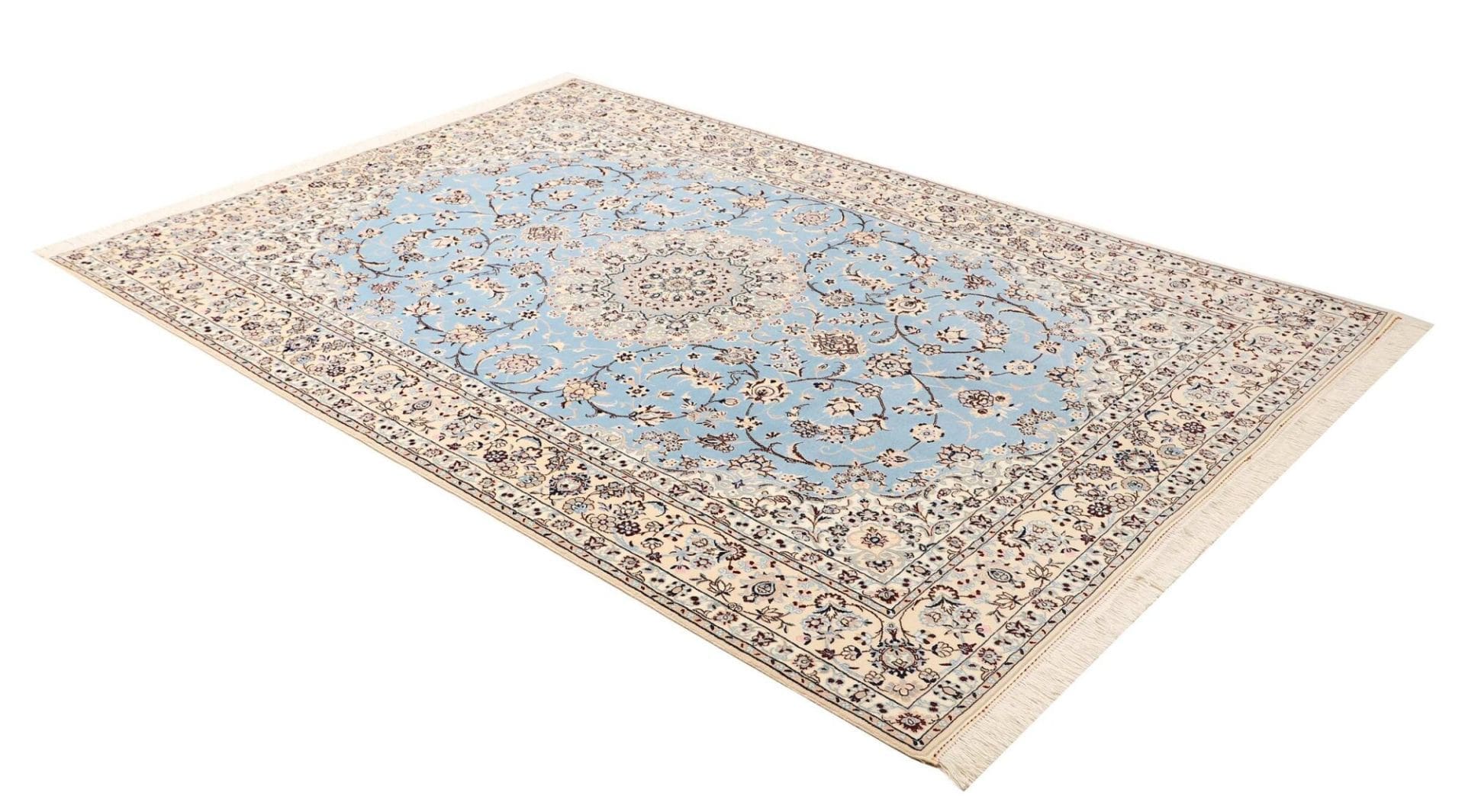 Nain Perserteppich aus Iran, 159 × 235 cm