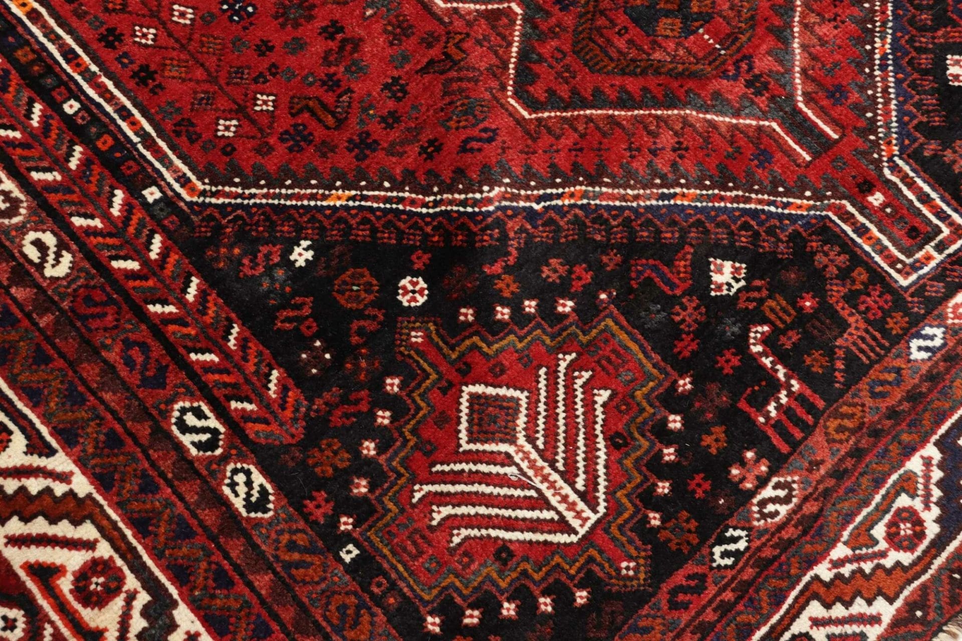 Shiraz Perserteppich aus Iran, 172 × 262 cm