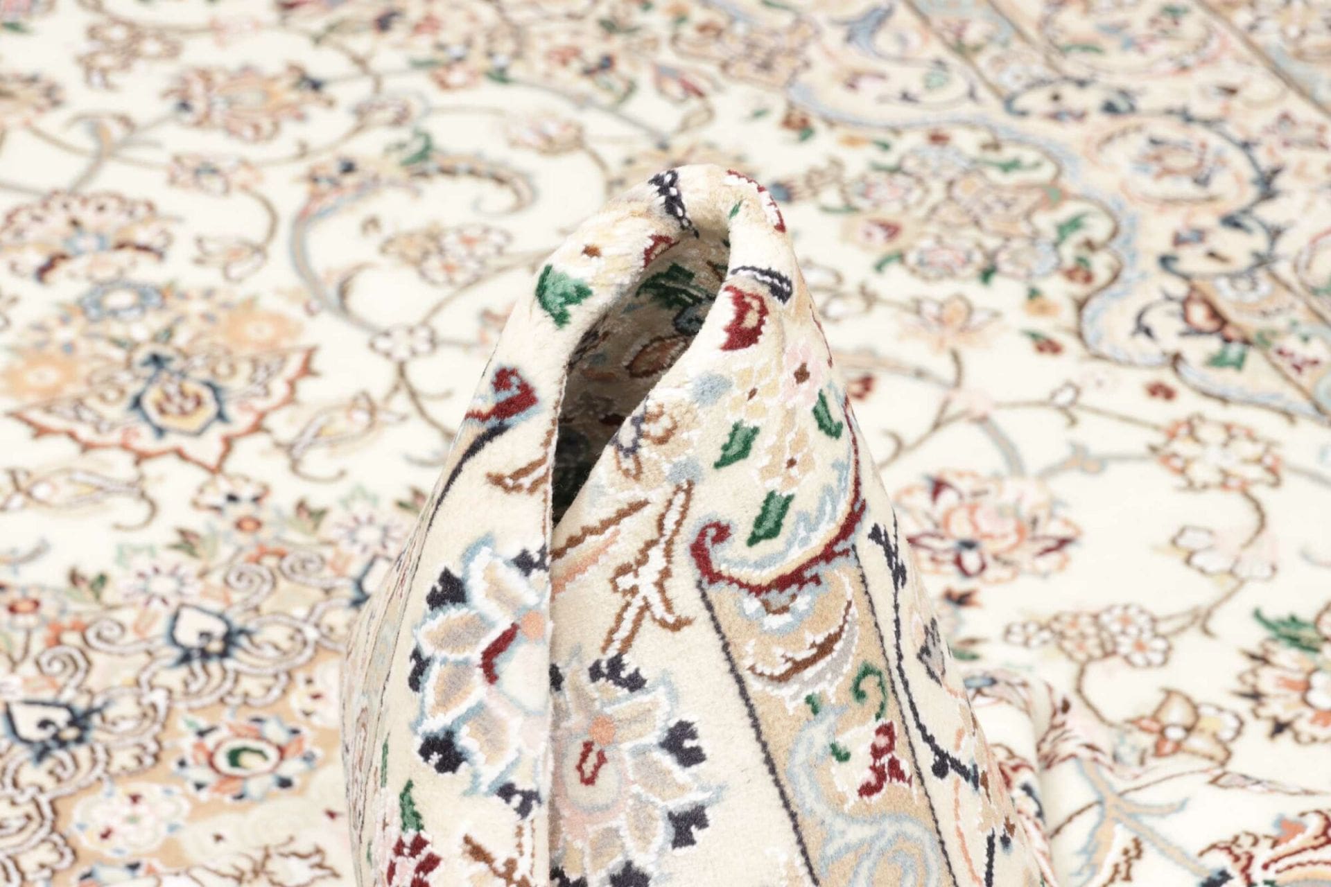 Handgeknüpfter Nain Perserteppich 167 × 262 cm