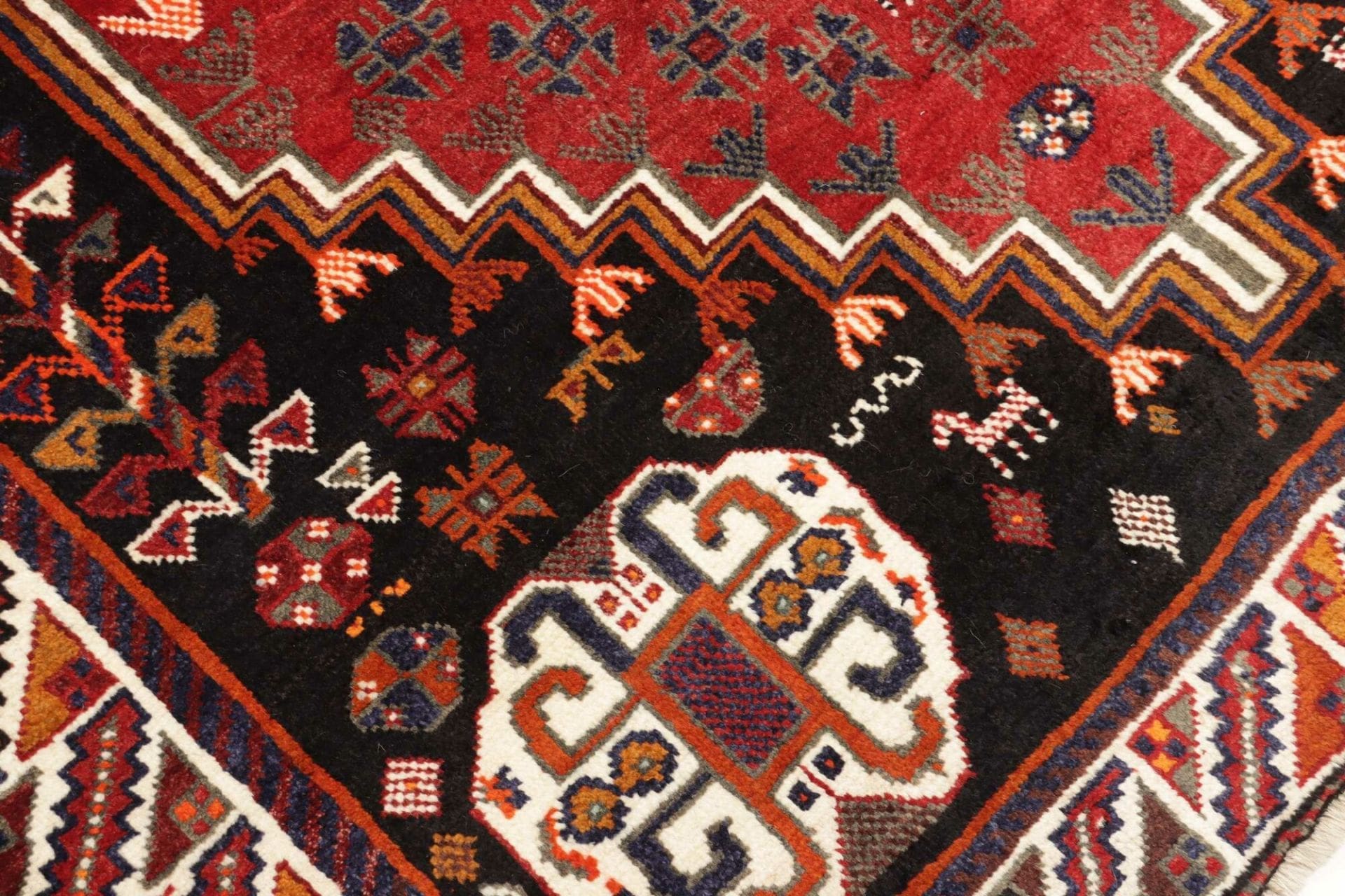 Shiraz Perserteppich 173 × 255 cm aus Wolle, handgeknüpft