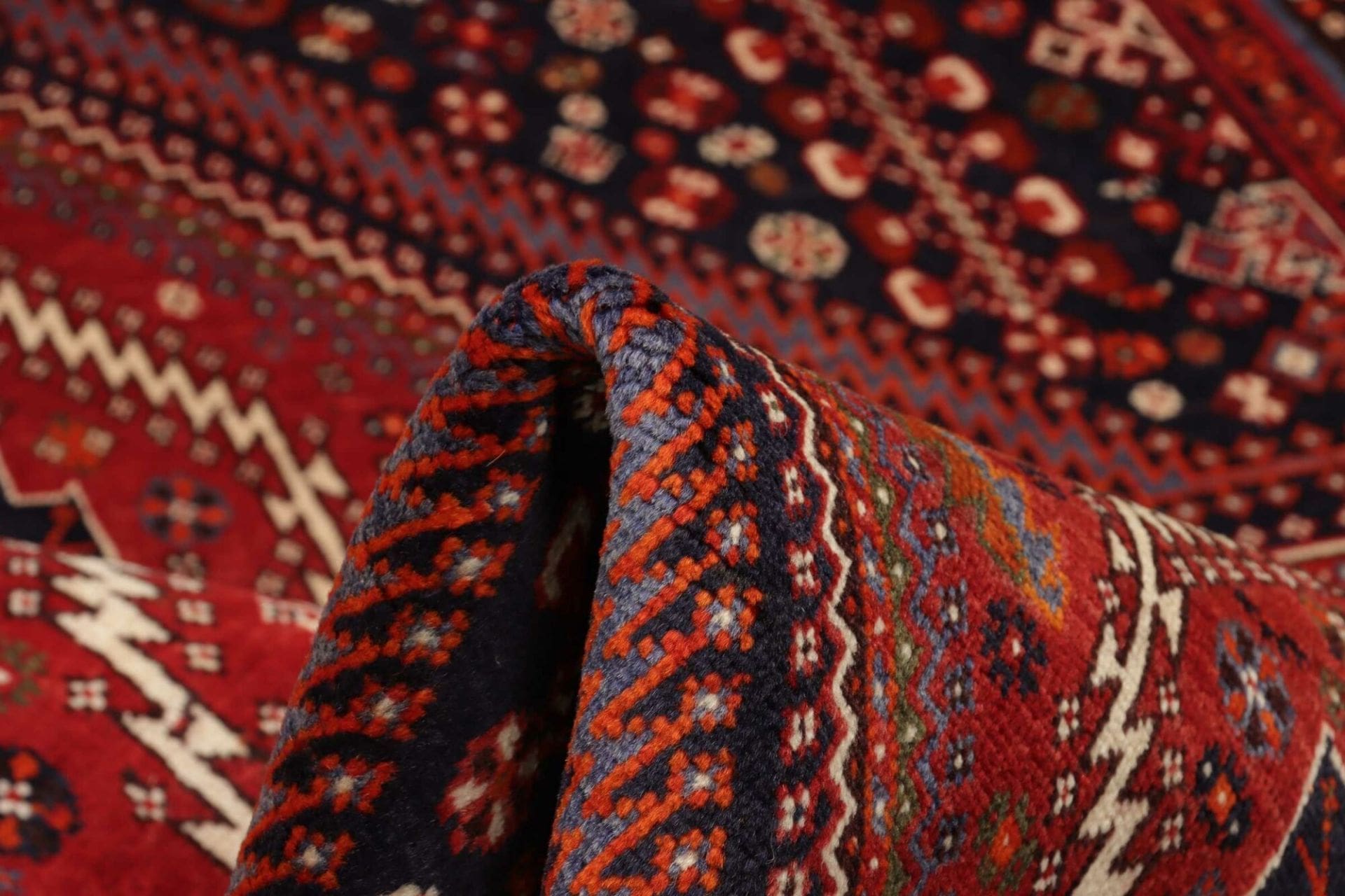 Shiraz Perserteppich 166 × 225 cm aus Wolle, handgeknüpft