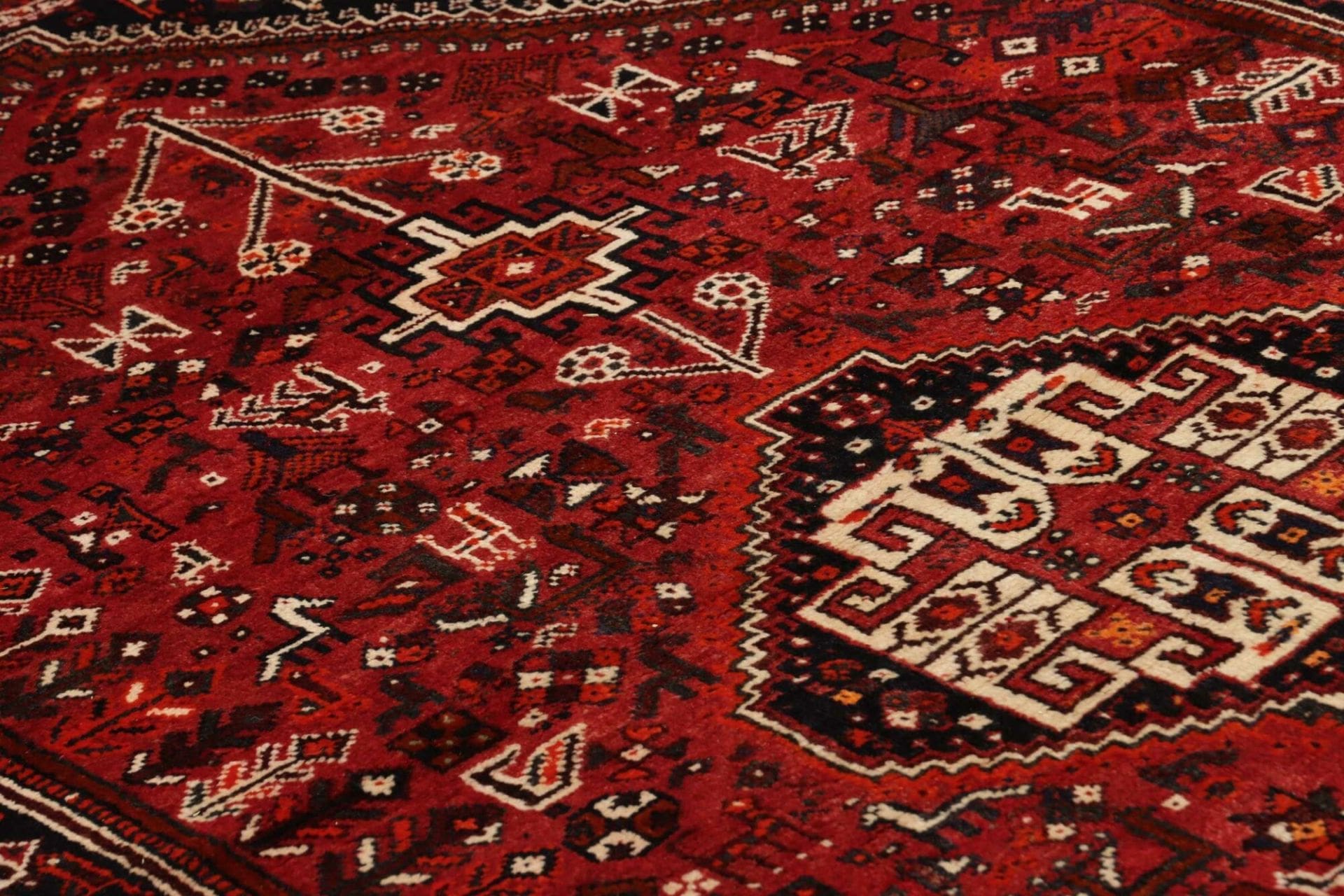 Shiraz Perserteppich aus Iran, 171 × 260 cm