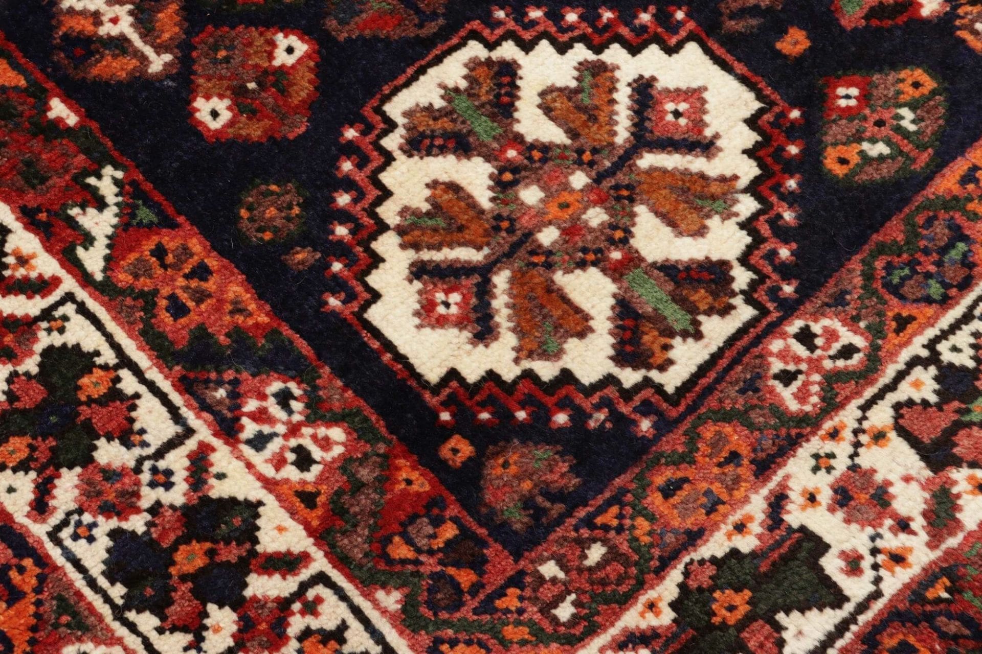 Shiraz Perserteppich aus Iran, 163 × 258 cm