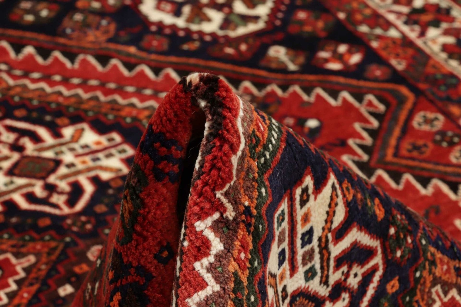Shiraz Perserteppich aus Iran, 163 × 258 cm