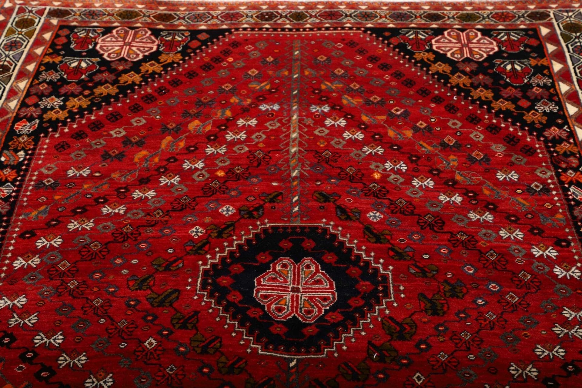Shiraz Perserteppich aus Iran, 165 × 250 cm