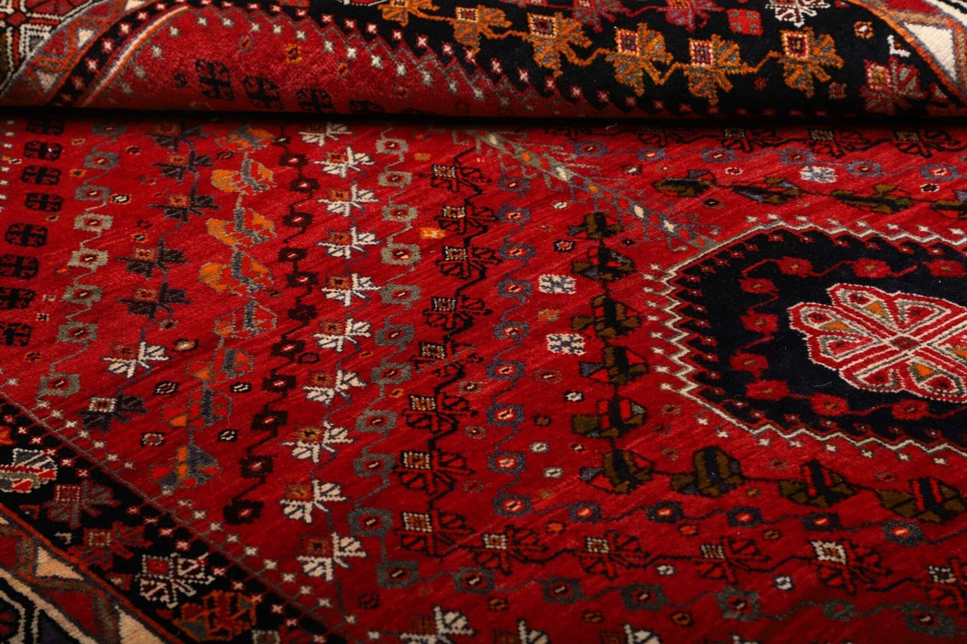 Shiraz Perserteppich aus Iran, 165 × 250 cm