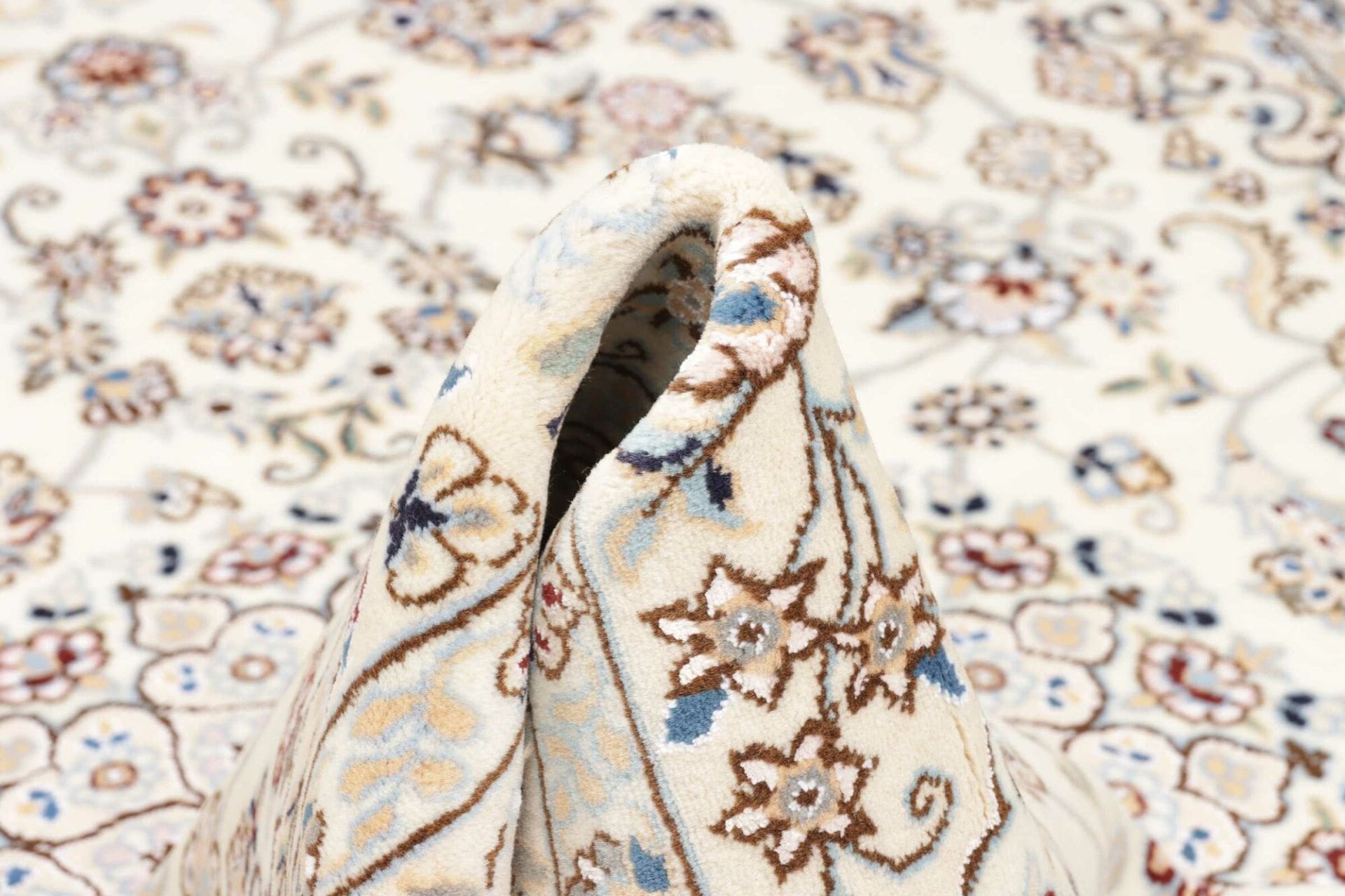 Nain Perserteppich aus Iran, 161 × 252 cm