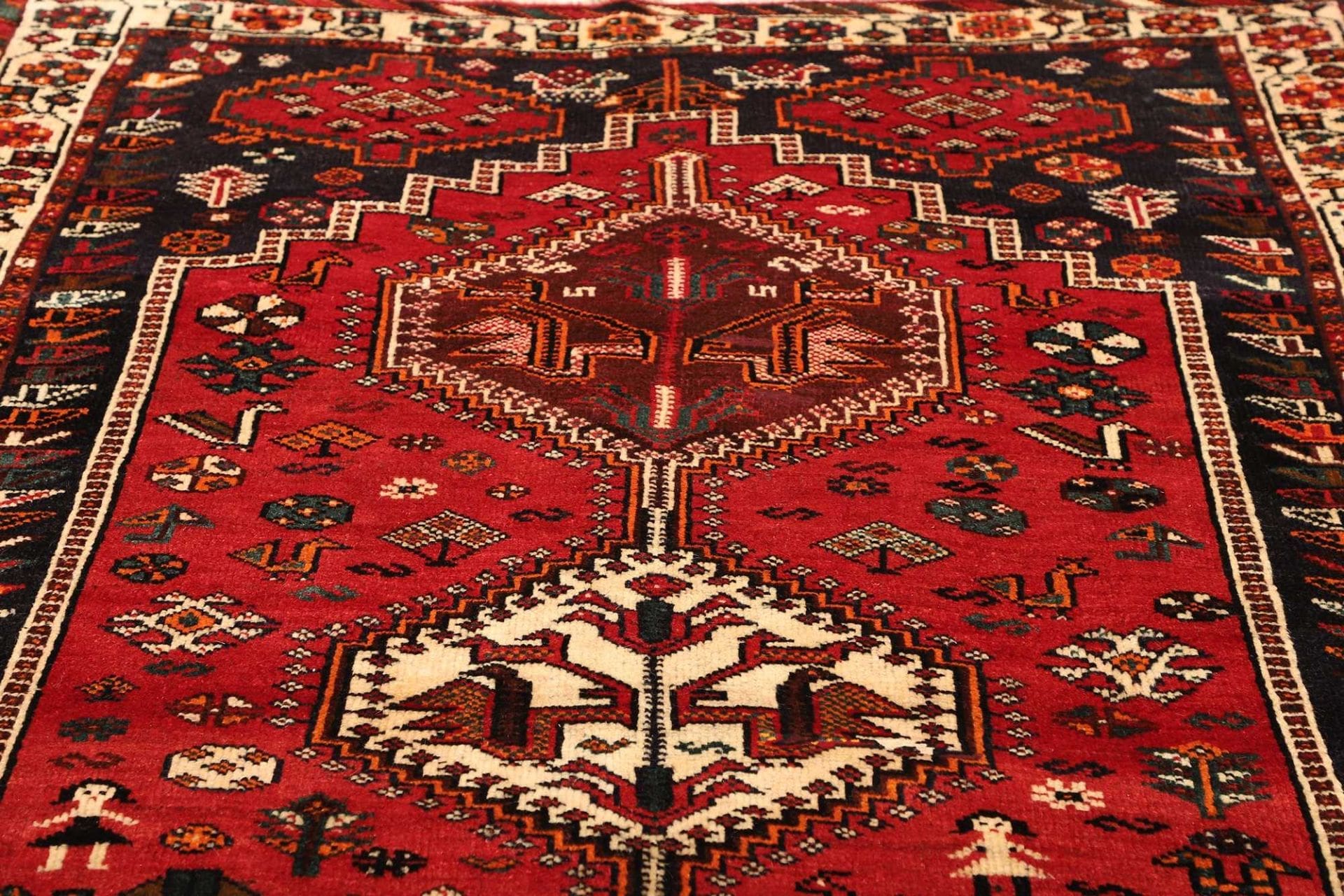 Shiraz Perserteppich aus Iran, 173 × 255 cm