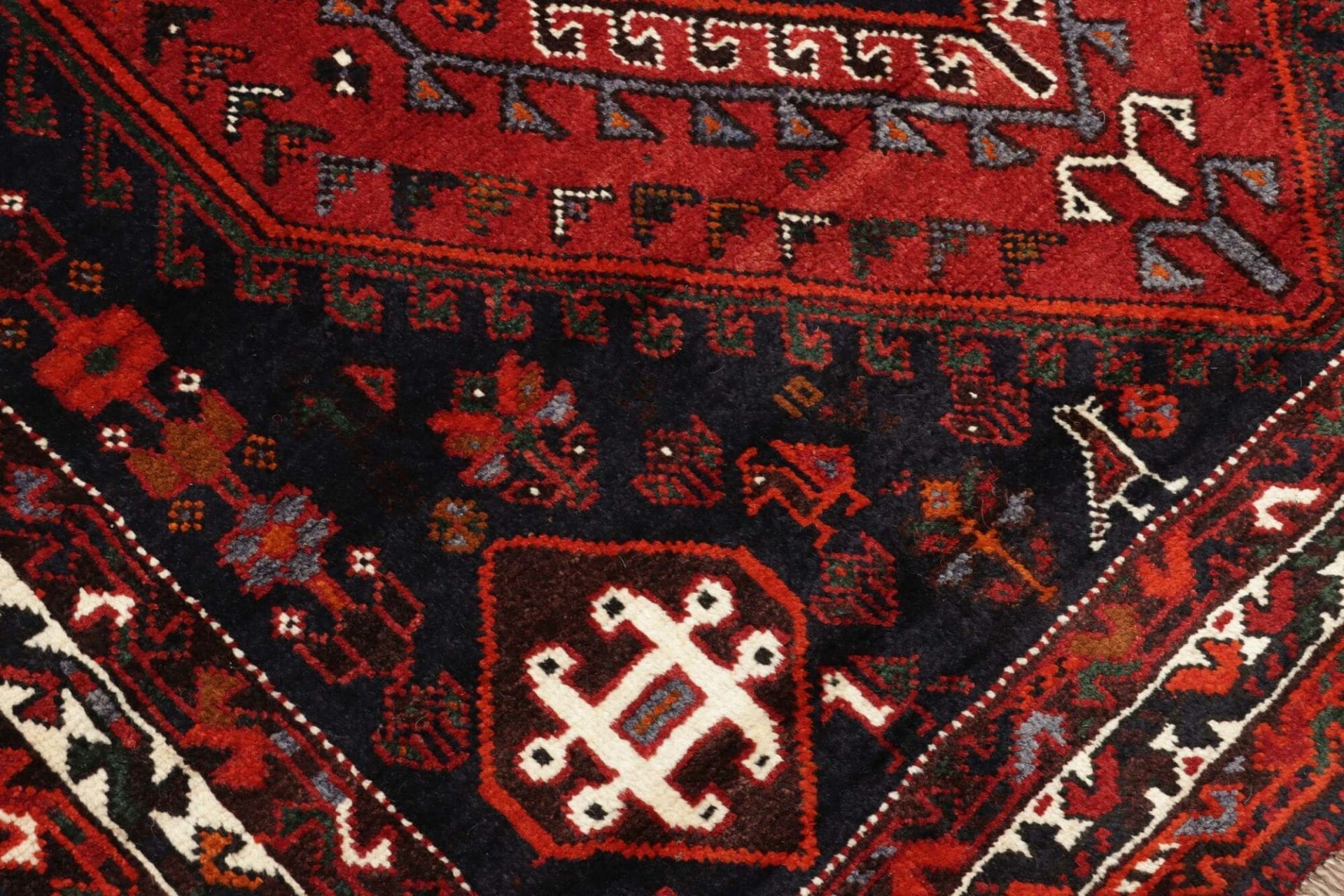 Shiraz Perserteppich 173 × 250 cm aus Wolle, handgeknüpft