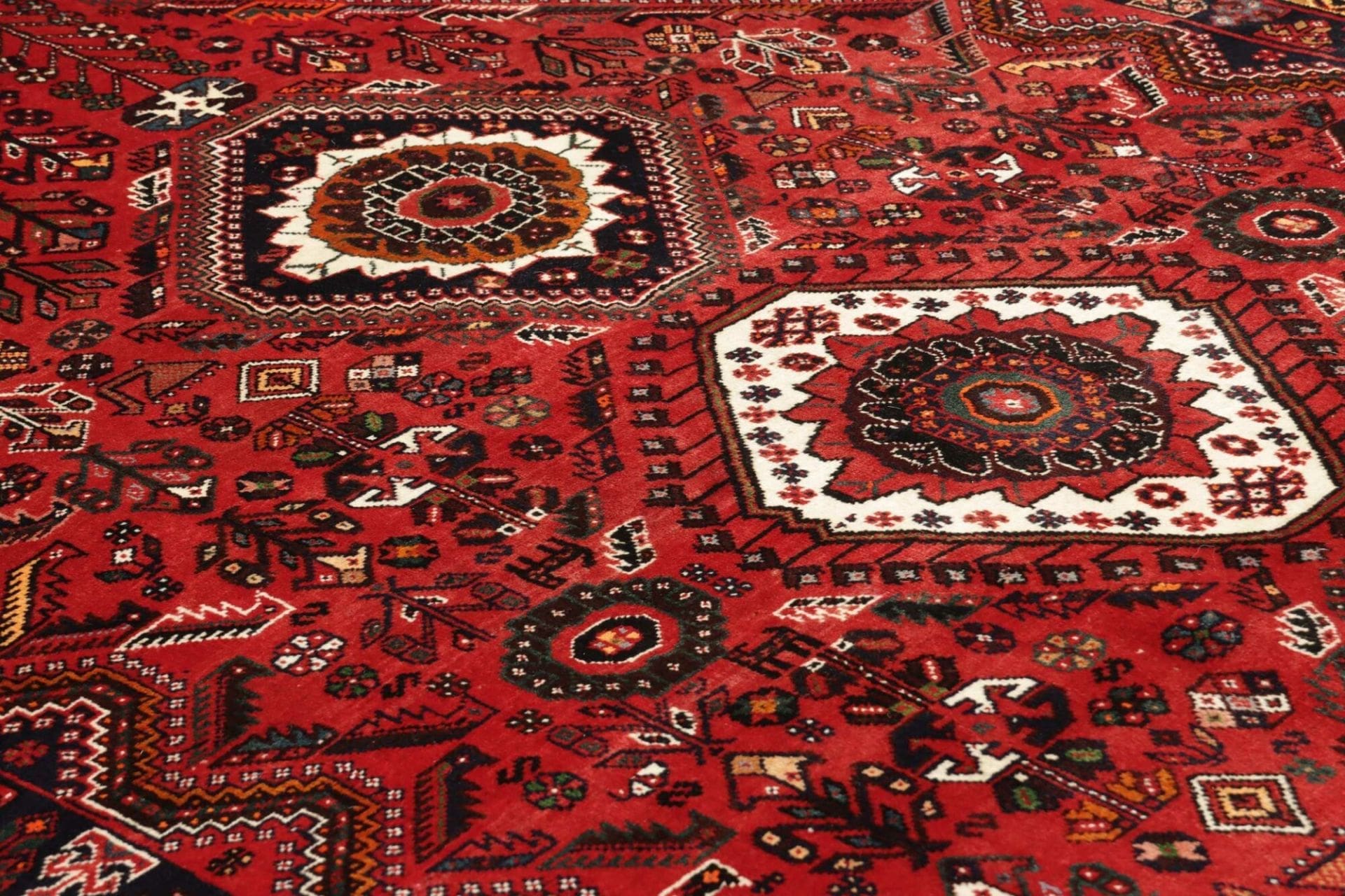 Handgeknüpfter Shiraz Perserteppich 171 × 273 cm