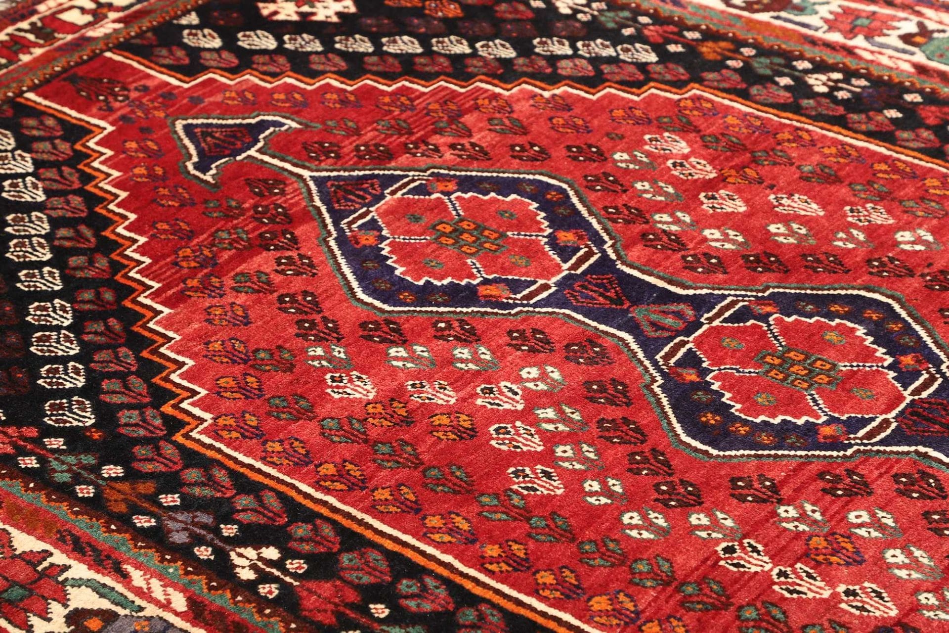 Handgeknüpfter Shiraz Perserteppich, 163 × 248 cm, Wolle