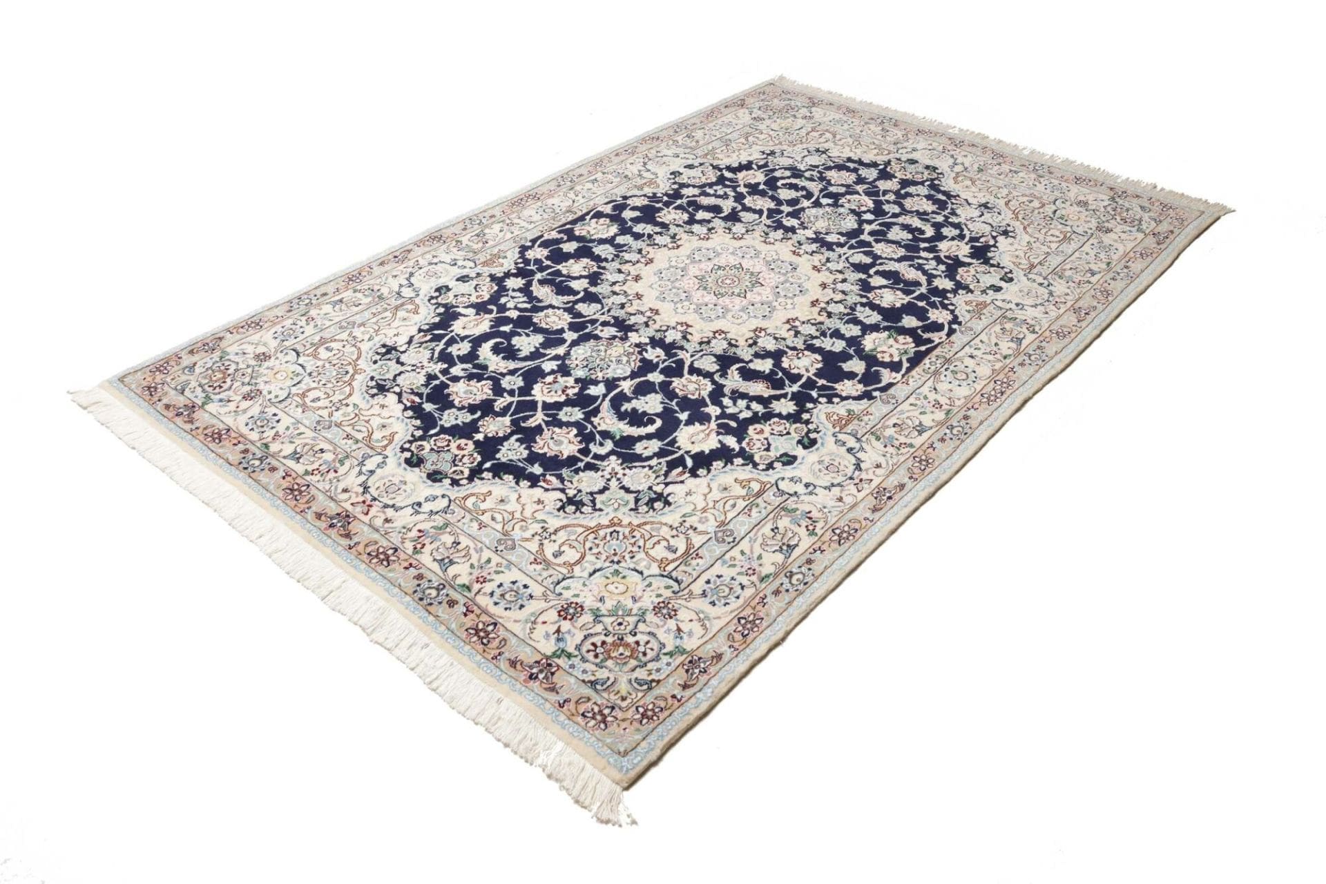 Nain Perserteppich aus Iran, 153 × 235 cm