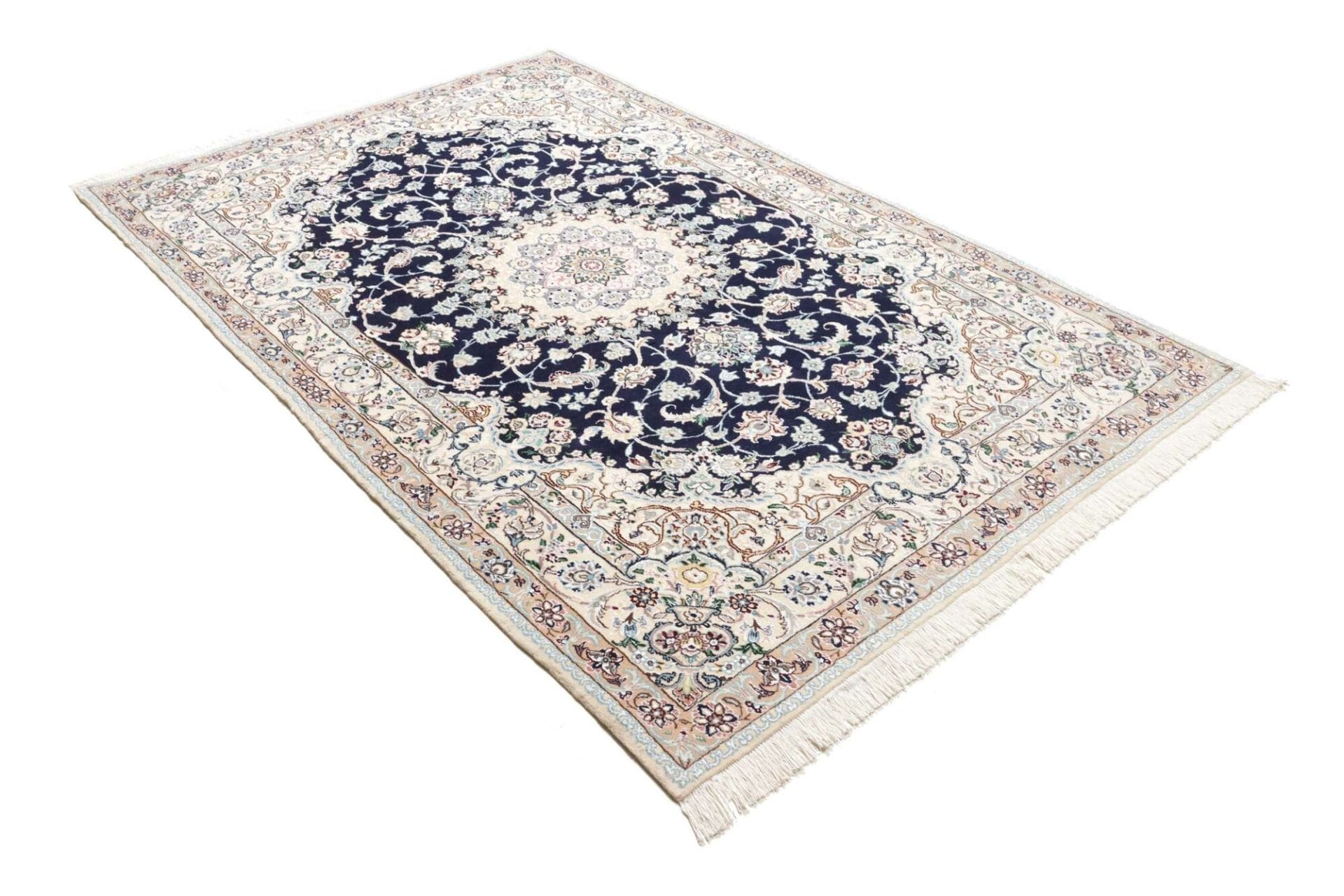 Nain Perserteppich aus Iran, 153 × 235 cm
