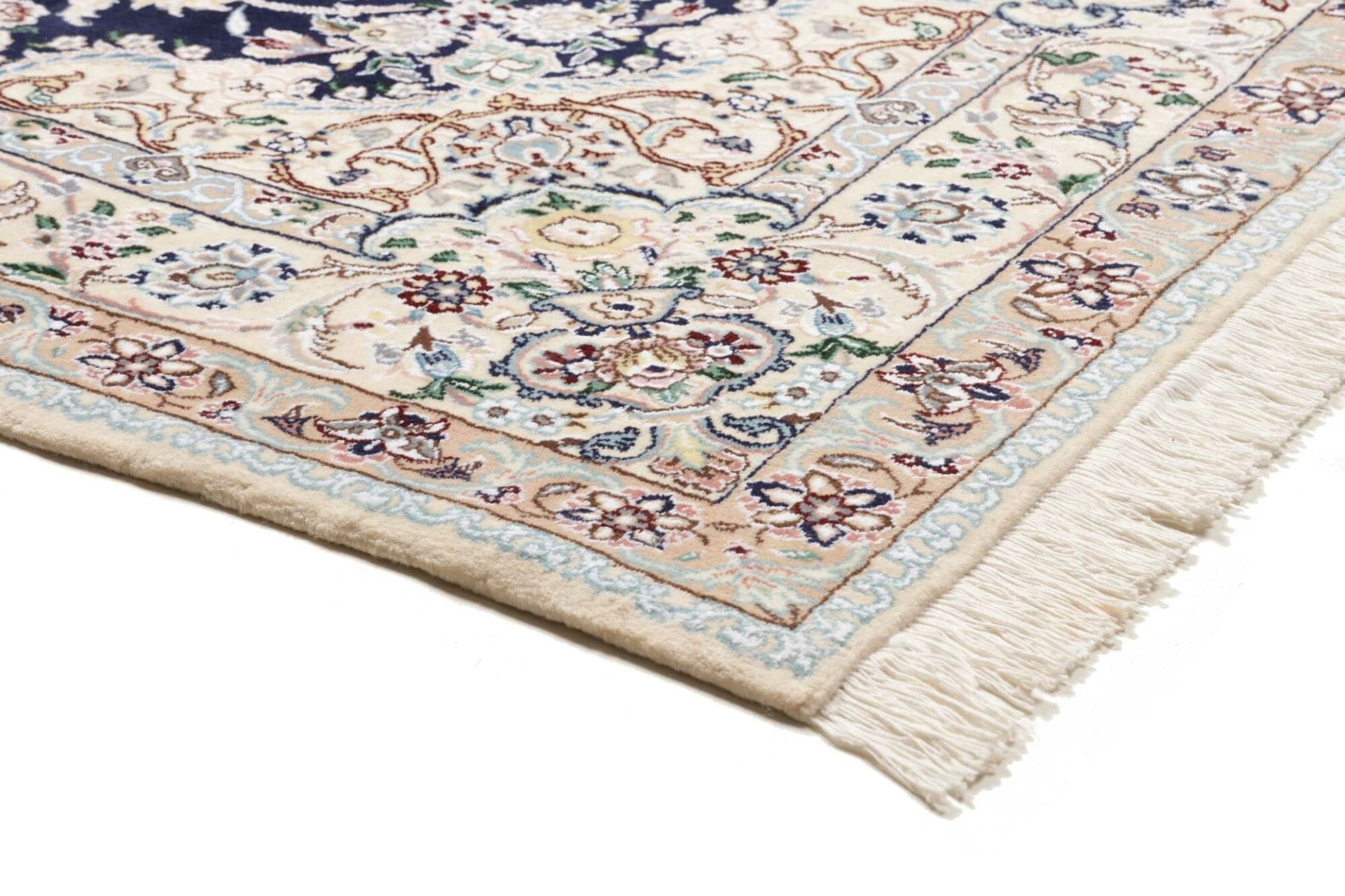 Nain Perserteppich aus Iran, 153 × 235 cm