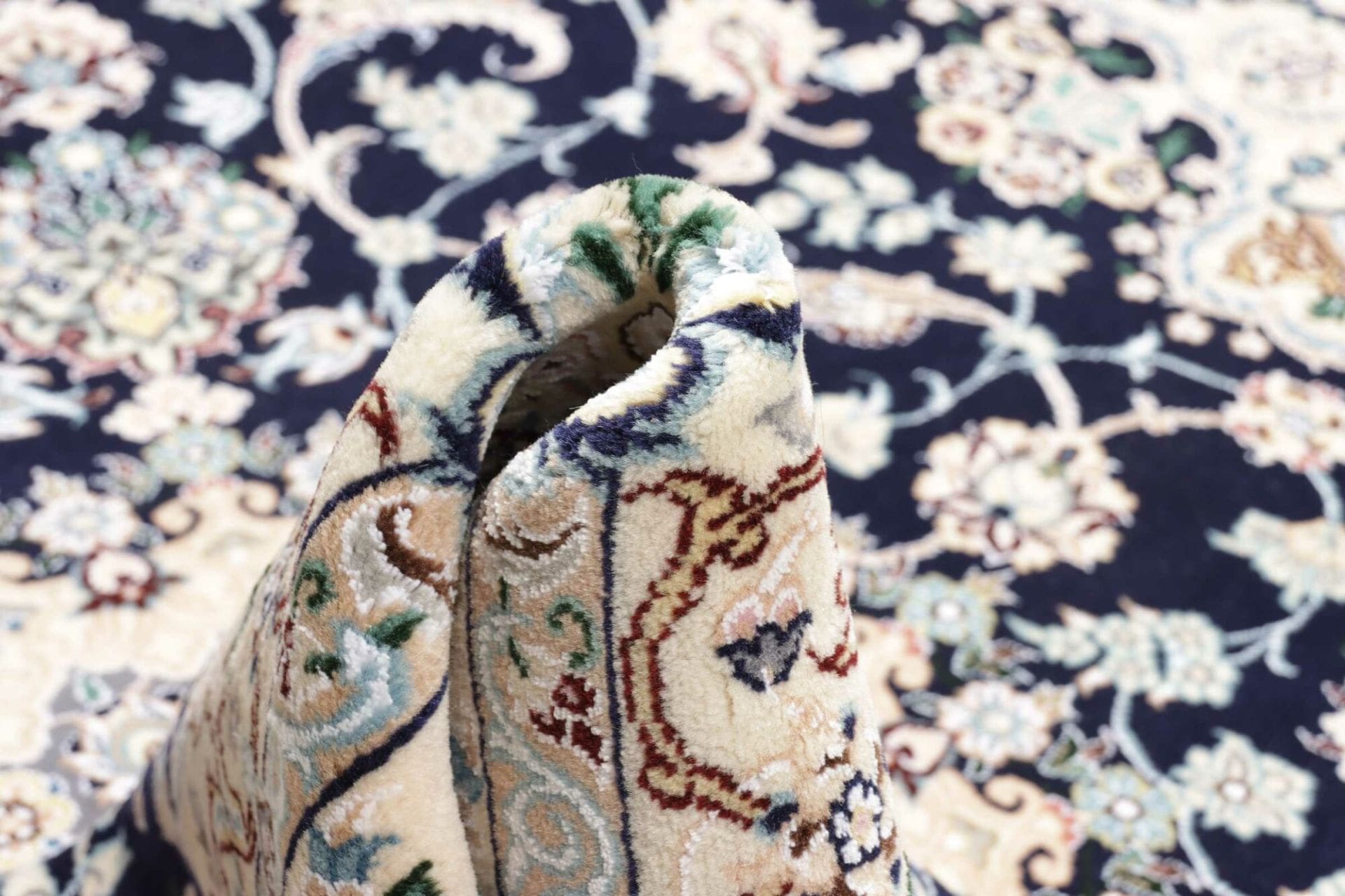 Nain Perserteppich aus Iran, 153 × 235 cm