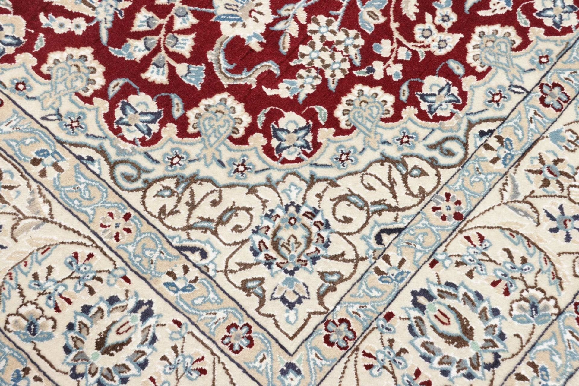 Nain Perserteppich aus Iran, 160 × 250 cm
