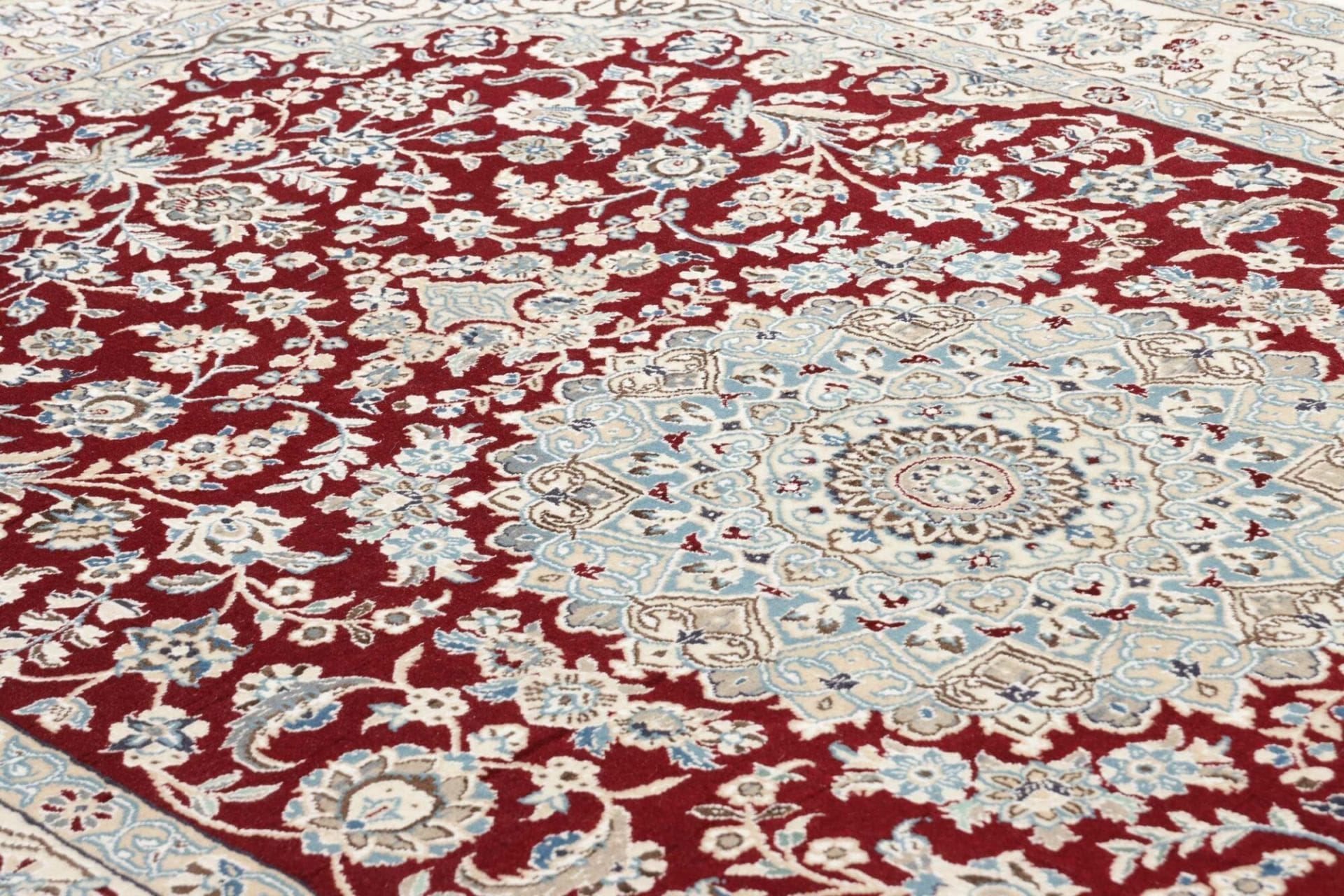 Nain Perserteppich aus Iran, 160 × 250 cm