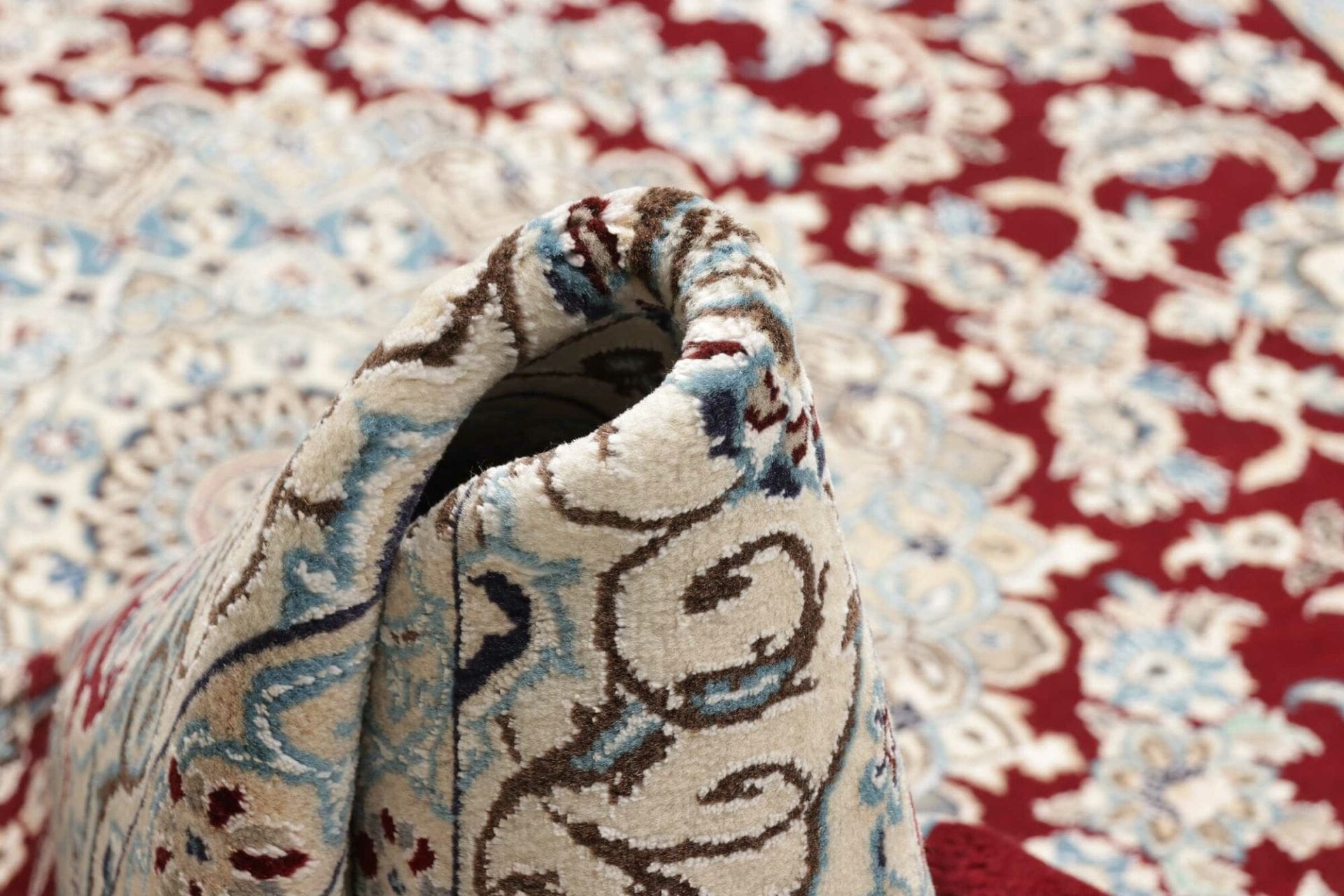 Nain Perserteppich aus Iran, 160 × 250 cm