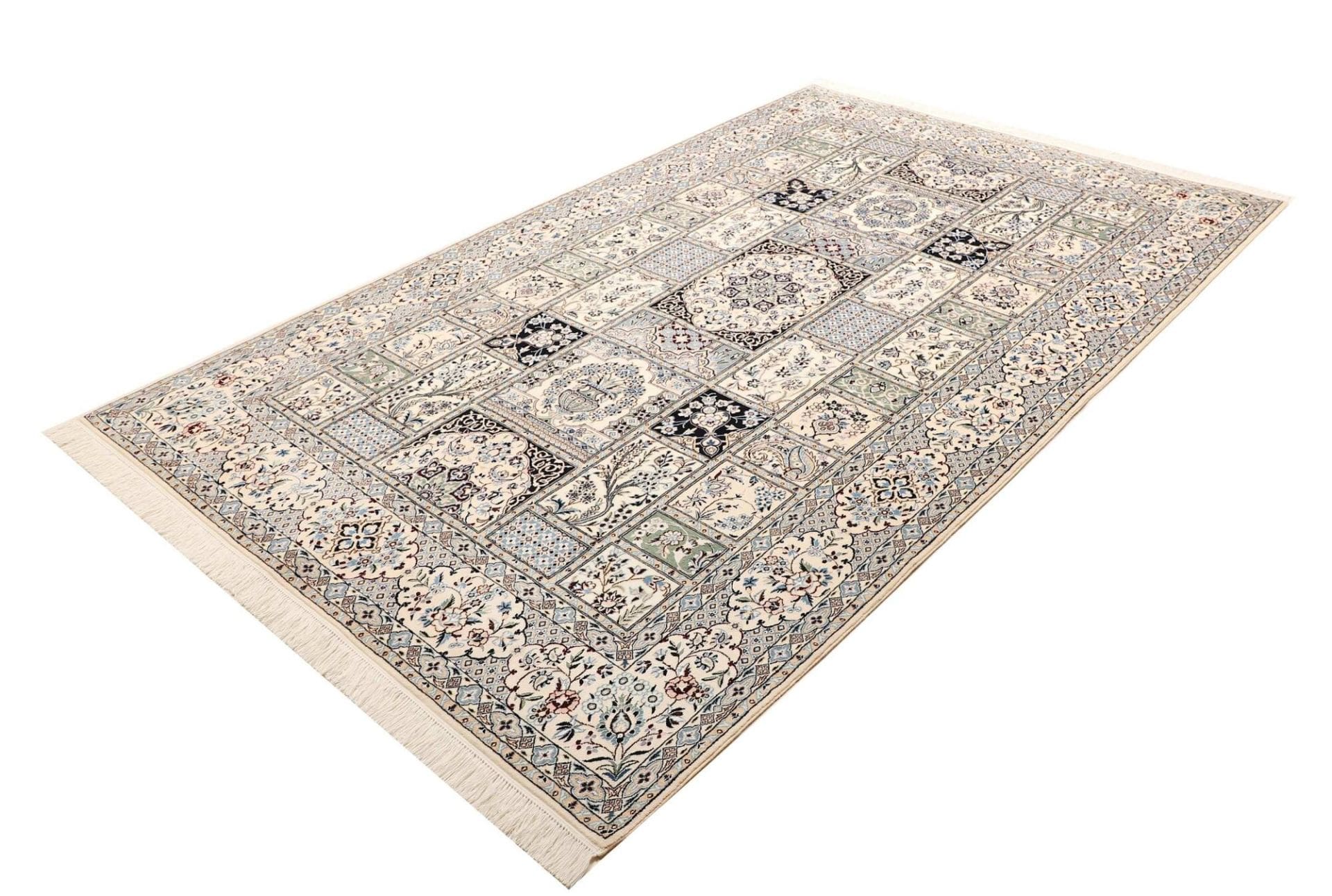 Nain Perserteppich aus Iran, 166 × 257 cm