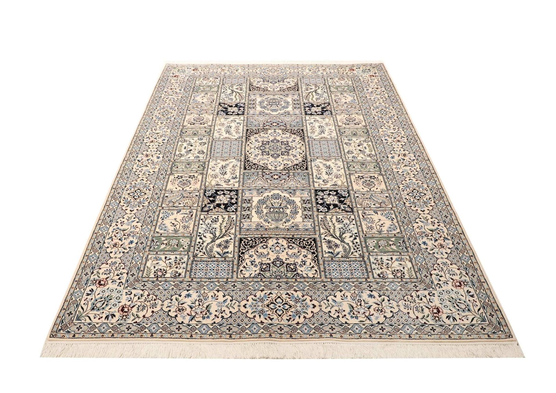 Nain Perserteppich aus Iran, 166 × 257 cm